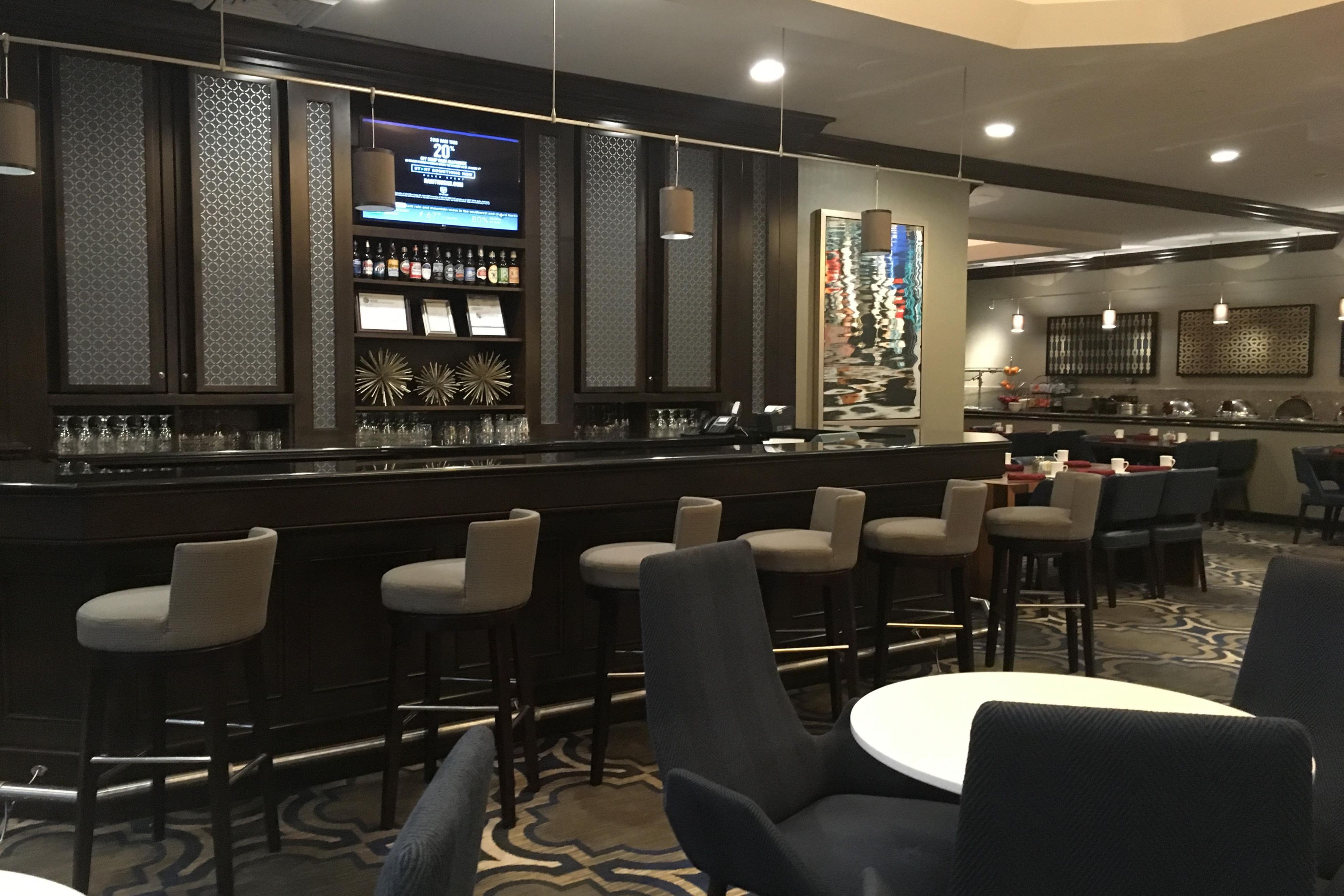 Annapolis Hotels with Pools near Naval Academy Crowne Plaza Annapolis