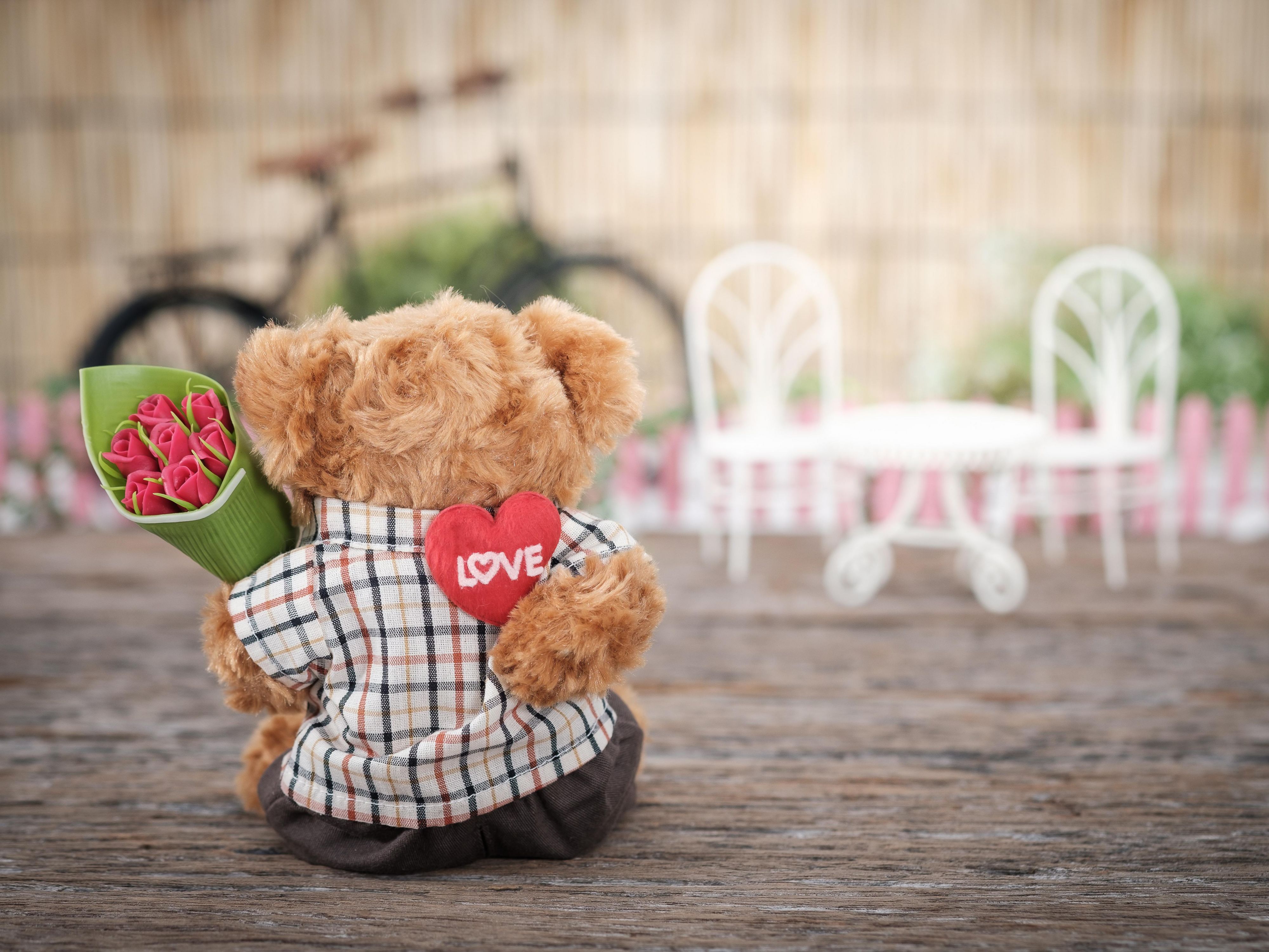 Celebrate love with a romantic overnight escape. Enjoy chocolate-covered strawberries and a chilled bottle of Prosecco on arrival, followed by breakfast for two the next morning. Relax and linger longer with a guaranteed 1PM late checkout.  Available for Feb Fri and Sat stay dates. Reserve your room package today!