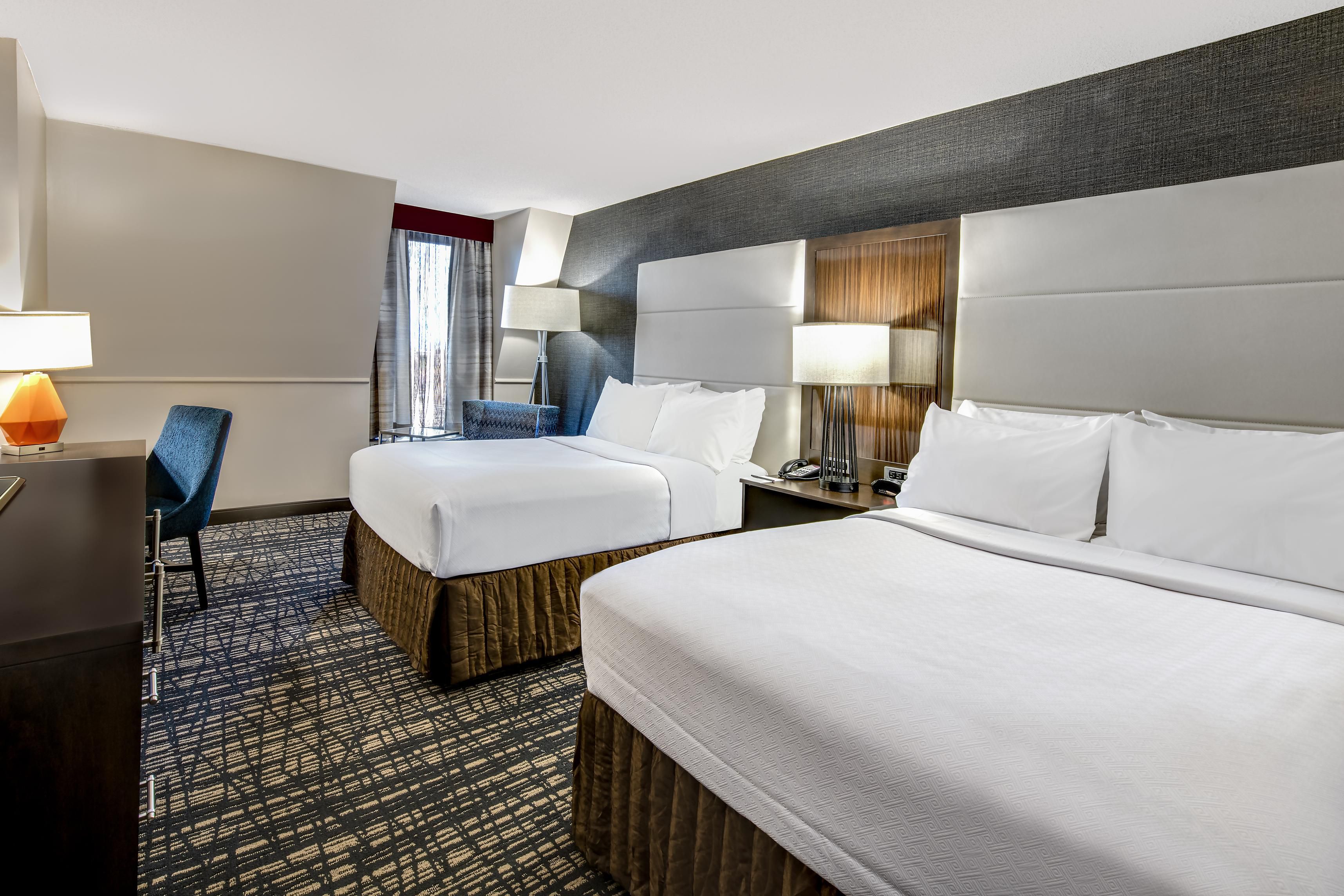 Annapolis Hotels with Pools near Naval Academy Crowne Plaza Annapolis