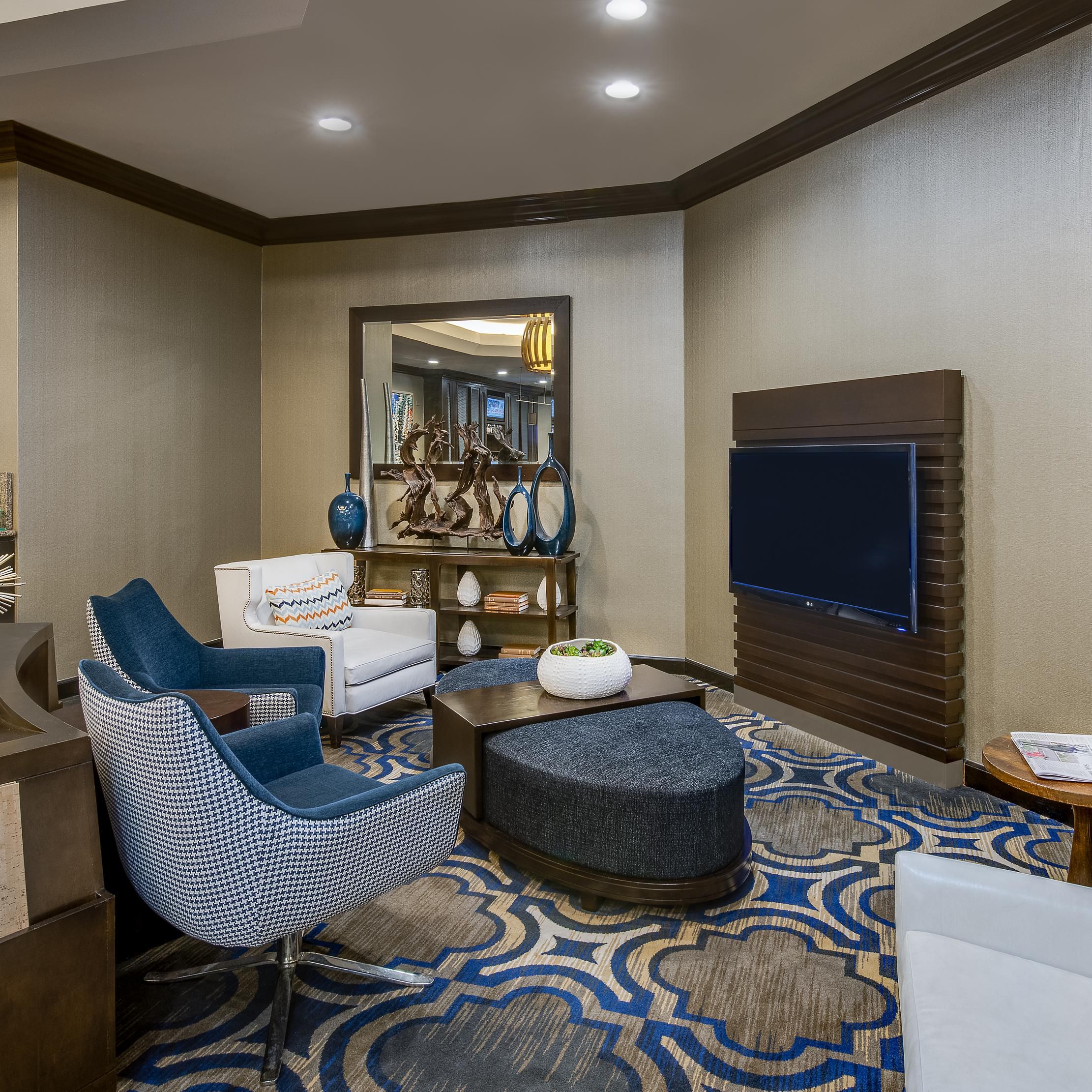 Annapolis Hotels with Pools near Naval Academy Crowne Plaza Annapolis