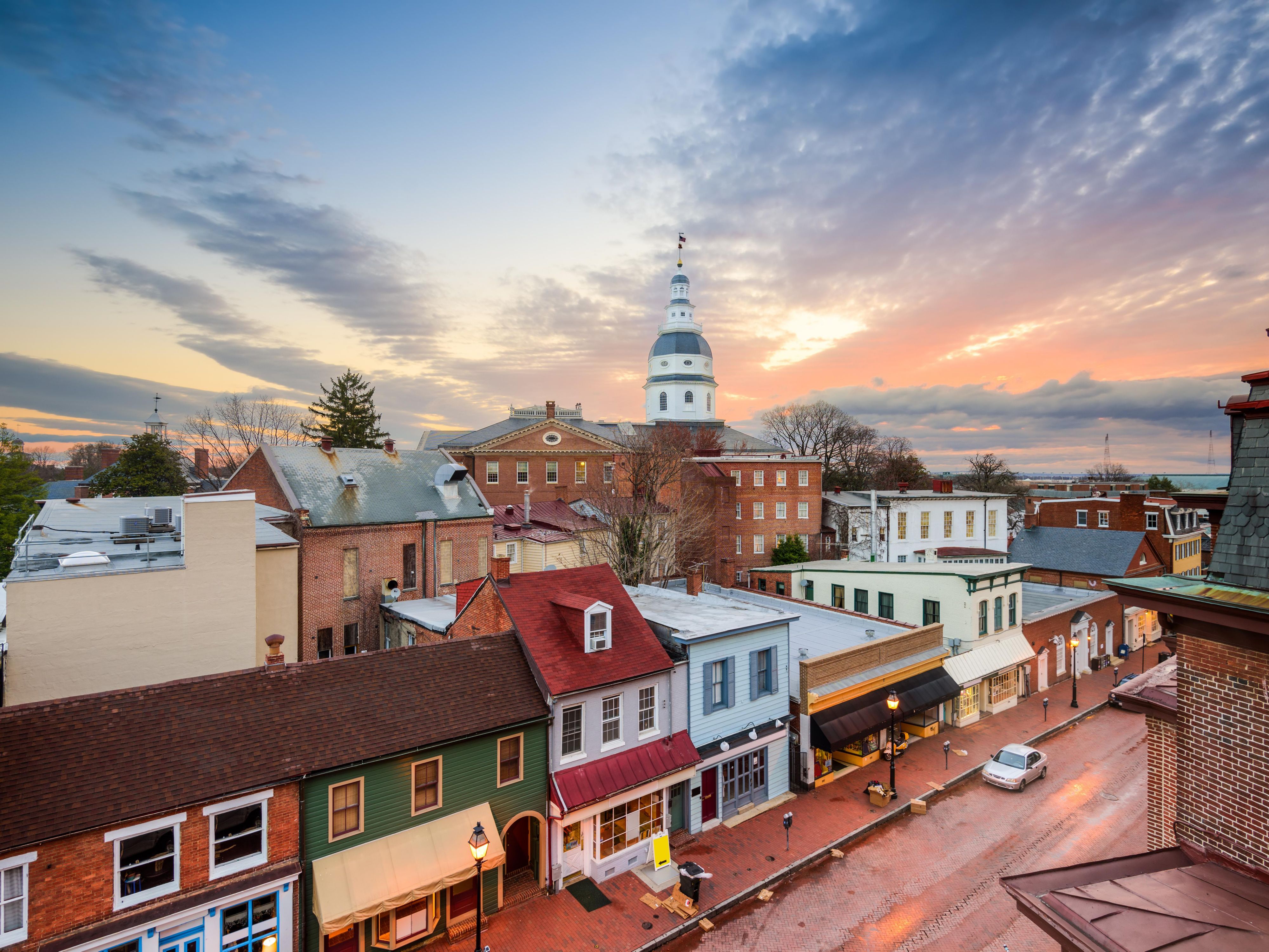 Explore historical Annapolis with a walking or trolley tour or set sail for the Chesapeake Bay on a cruise with Watermark Cruises boat tour. See Annapolis from a horse-drawn carriage. Shop at the boutique shops of Downtown Annapolis or enjoy delicious local cuisine from waterfront Annapolis restaurants.