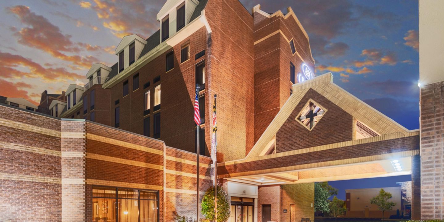 Annapolis Hotel with Pools near Naval Academy Crowne Plaza Annapolis