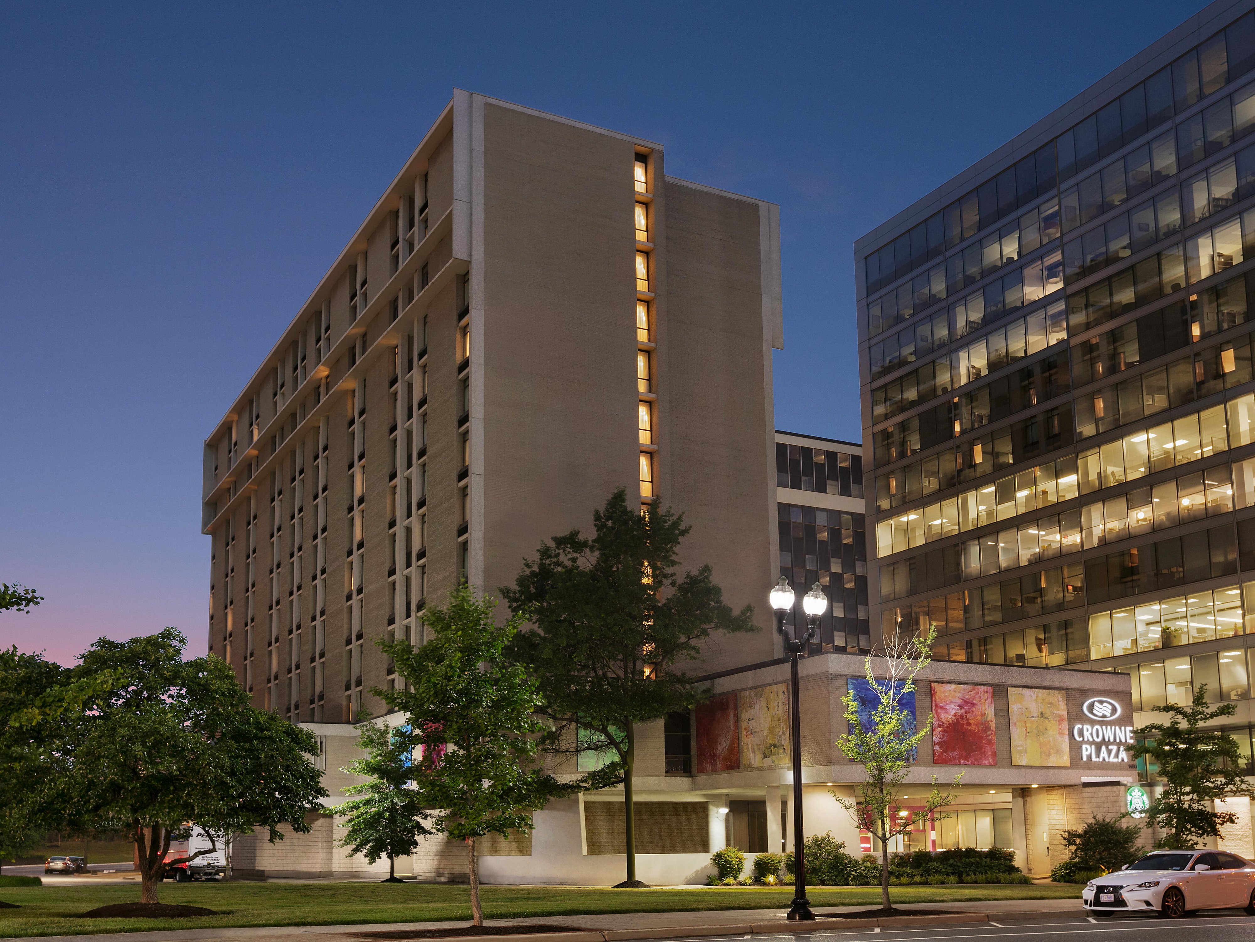 Arlington Va Hotels Near Dca Crowne Plaza Crystal City Washington Dc