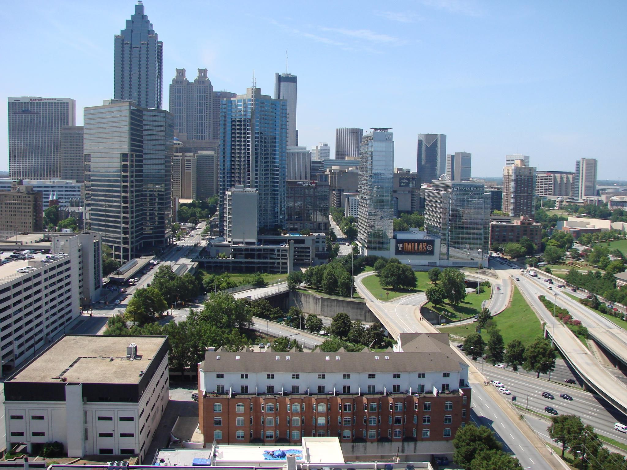 Crowne Plaza Atlanta - Midtown offers unbeatable proximity to Georgia Tech. Stay just minutes from campus, whether you're visiting for academics, sports, or events. Enjoy modern amenities, comfortable accommodations, and easy access to all that Atlanta has to offer. Perfect for students, families, and tech enthusiasts.