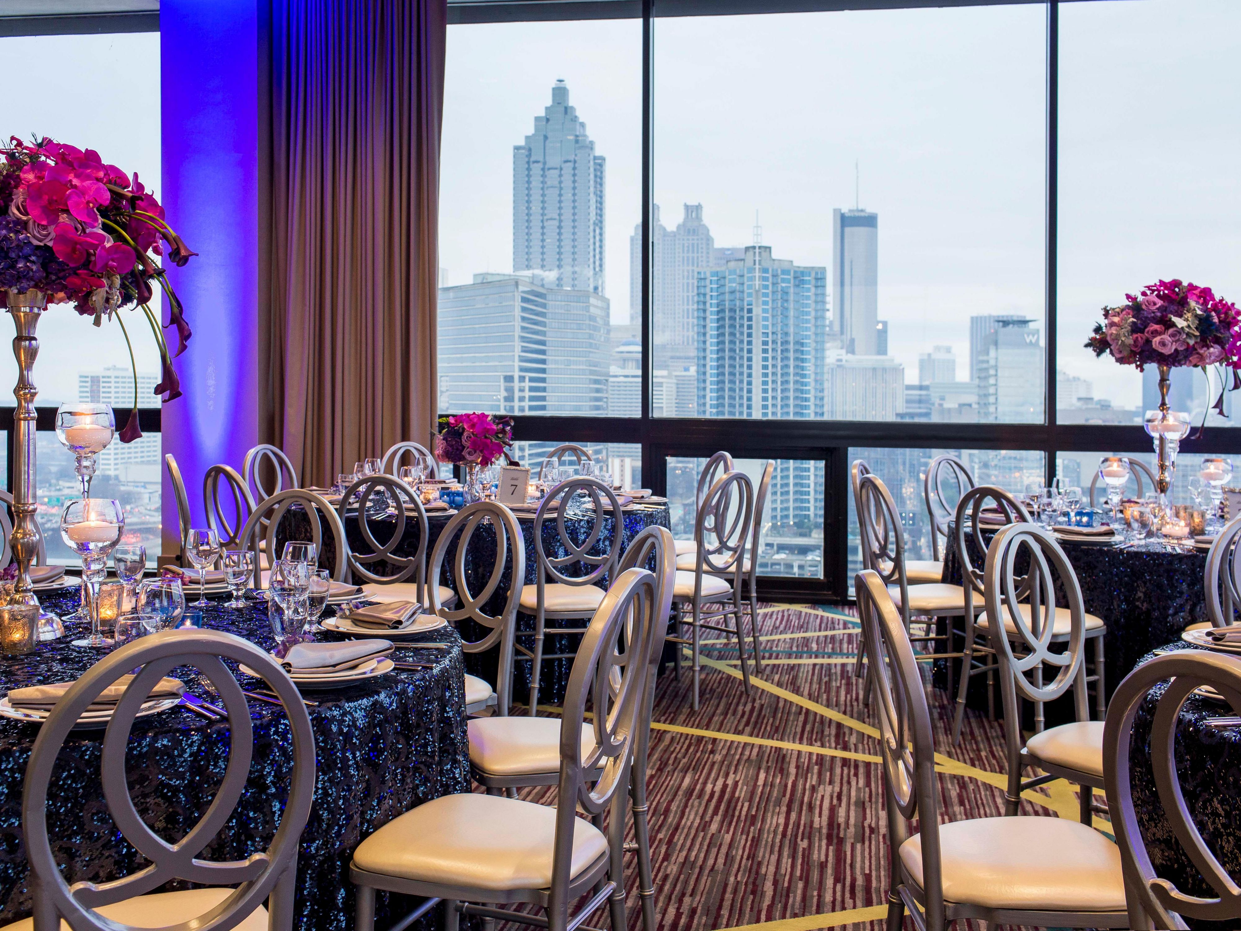 Take your Atlanta event to the top in our exquisite Sky Room, adorned with floor-to-ceiling windows that frame breathtaking city vistas. Able to accommodate up to 200 guests, this elegant venue is the ideal setting for receptions, galas, parties, and weddings. Let the beauty of the city become the backdrop to your special occasion. 
