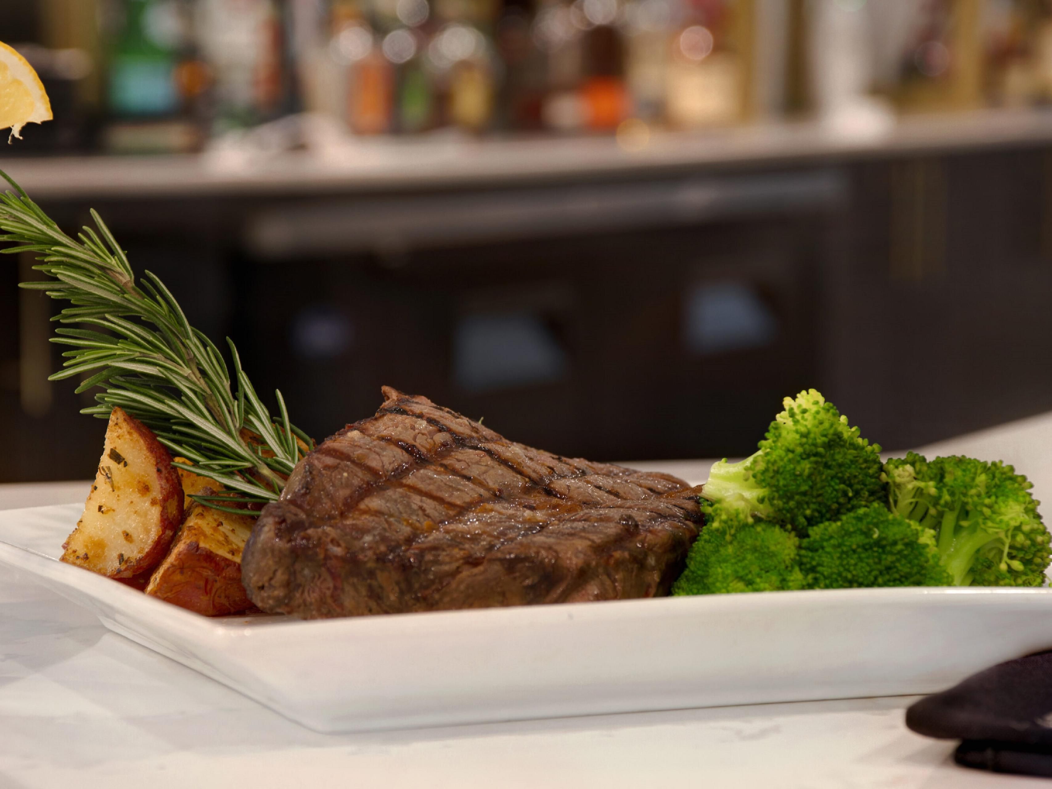 Experience a lively dining scene at our restaurant. The Auburn Standard restaurant serves American fare made from fresh, seasonal ingredients. Gather to enjoy delicious starters and mains like our 12 ounce ribeye steak, pan seared salmon, roasted herb chicken and the best burgers in town. Enjoy a wide variety of beers and cocktails.