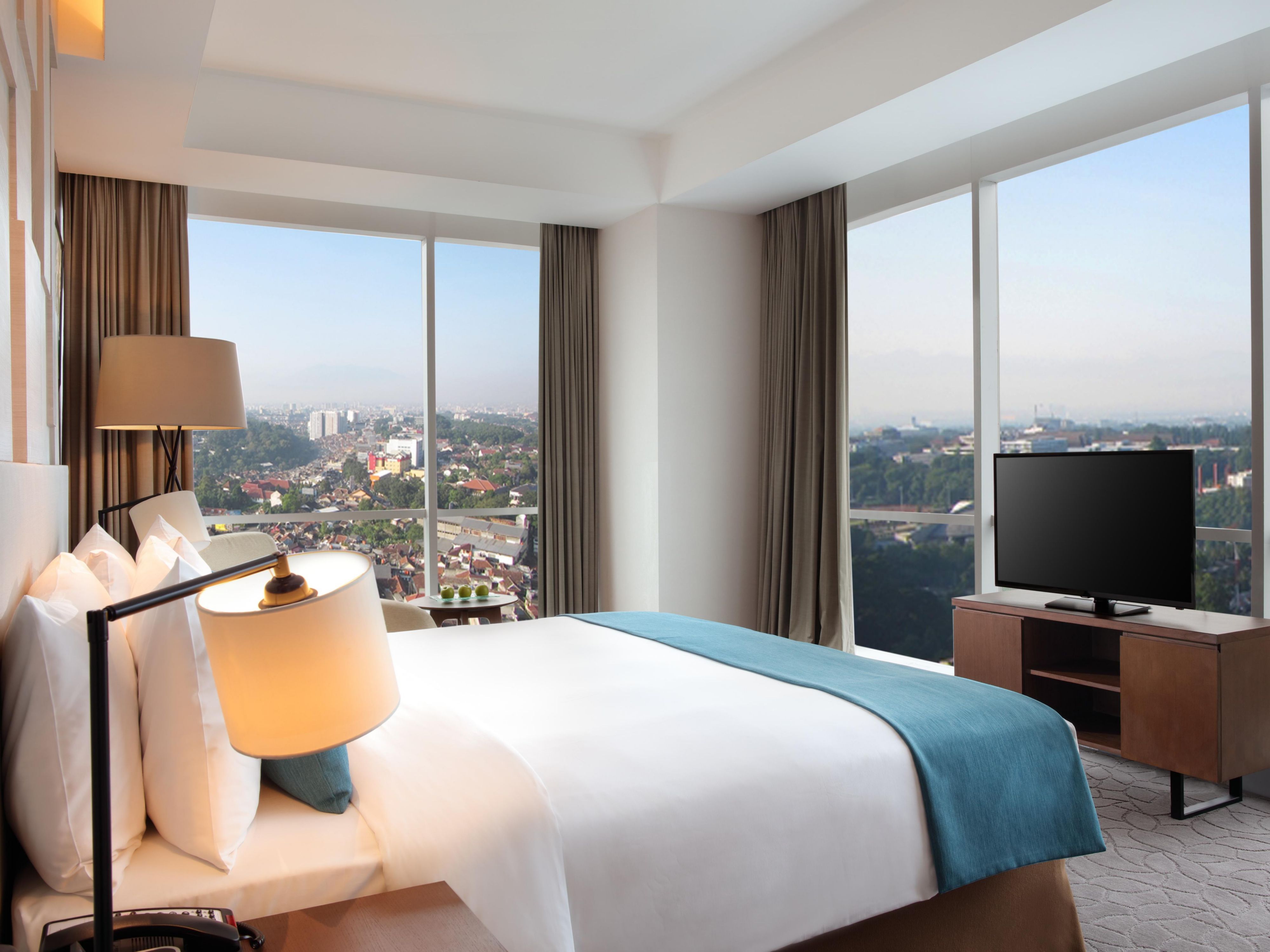 Grand Suite Bedroom