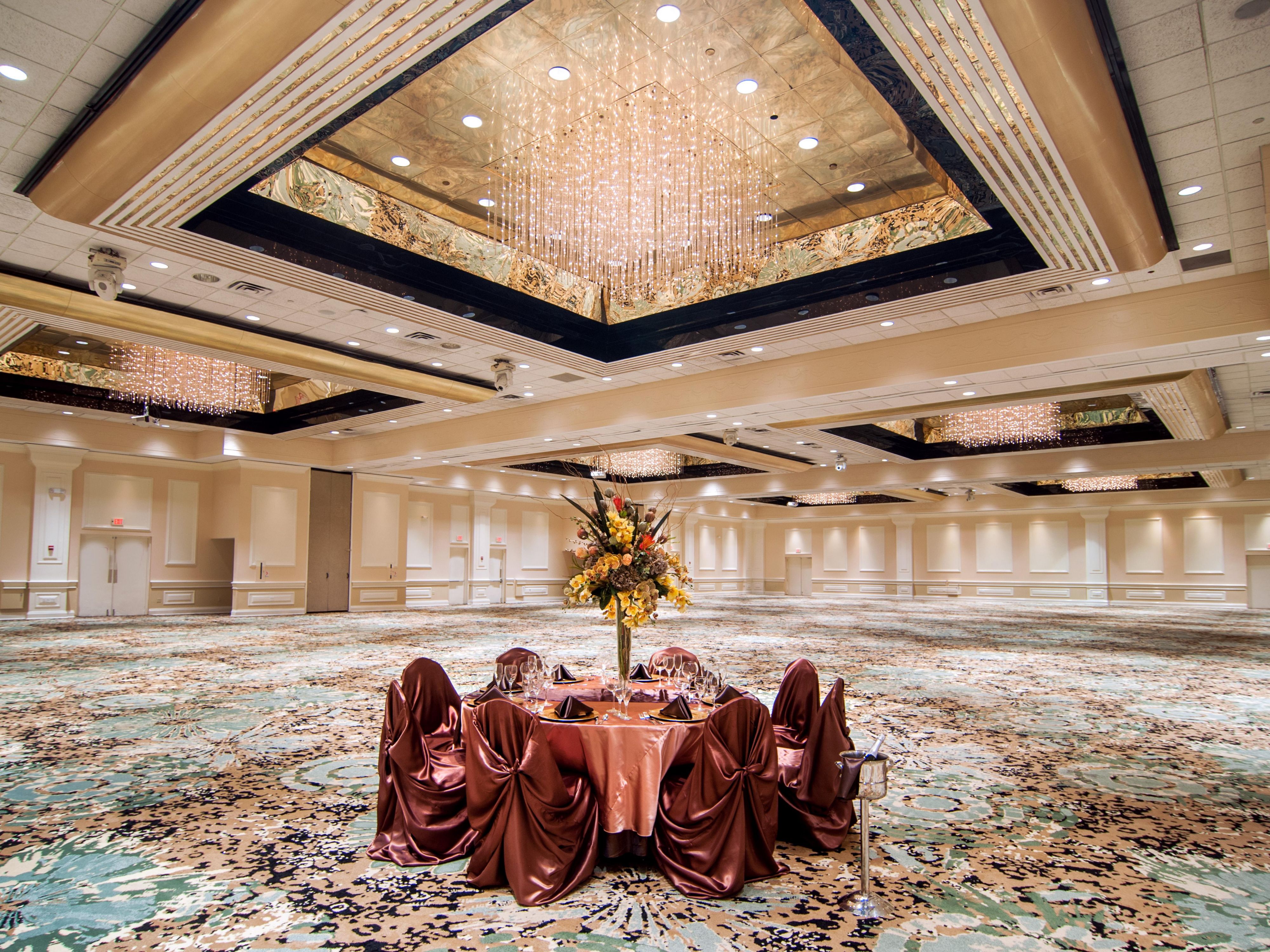 With our meeting rooms and a 32,000 sq. ft. of event space, we offer flexibility for events of all sizes. Our largest space can accommodate up to 2,500 guests—ideal for grand-scale conferences and conventions. From corporate seminars to gala dinners, trade shows, or reunions, our versatile venues meet all your needs and exceed every expectation.