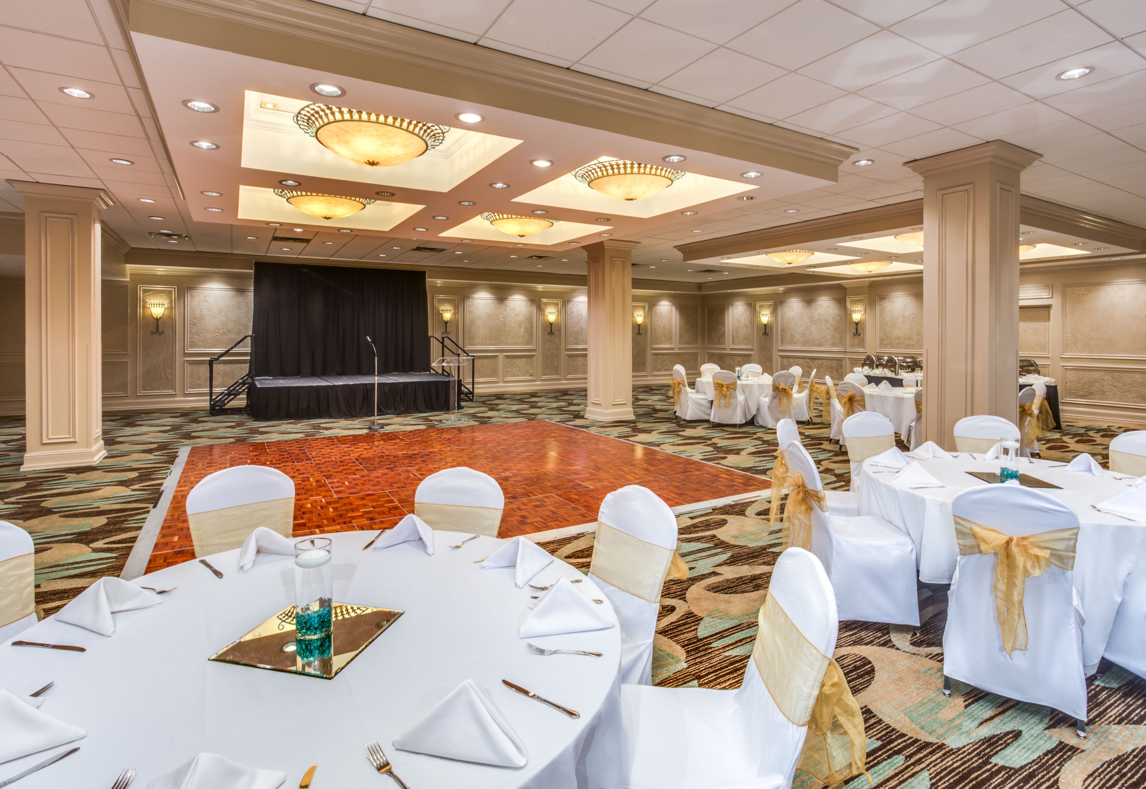 Crowne Plaza Executive Center Baton Rouge Hotel Meeting Rooms for Rent