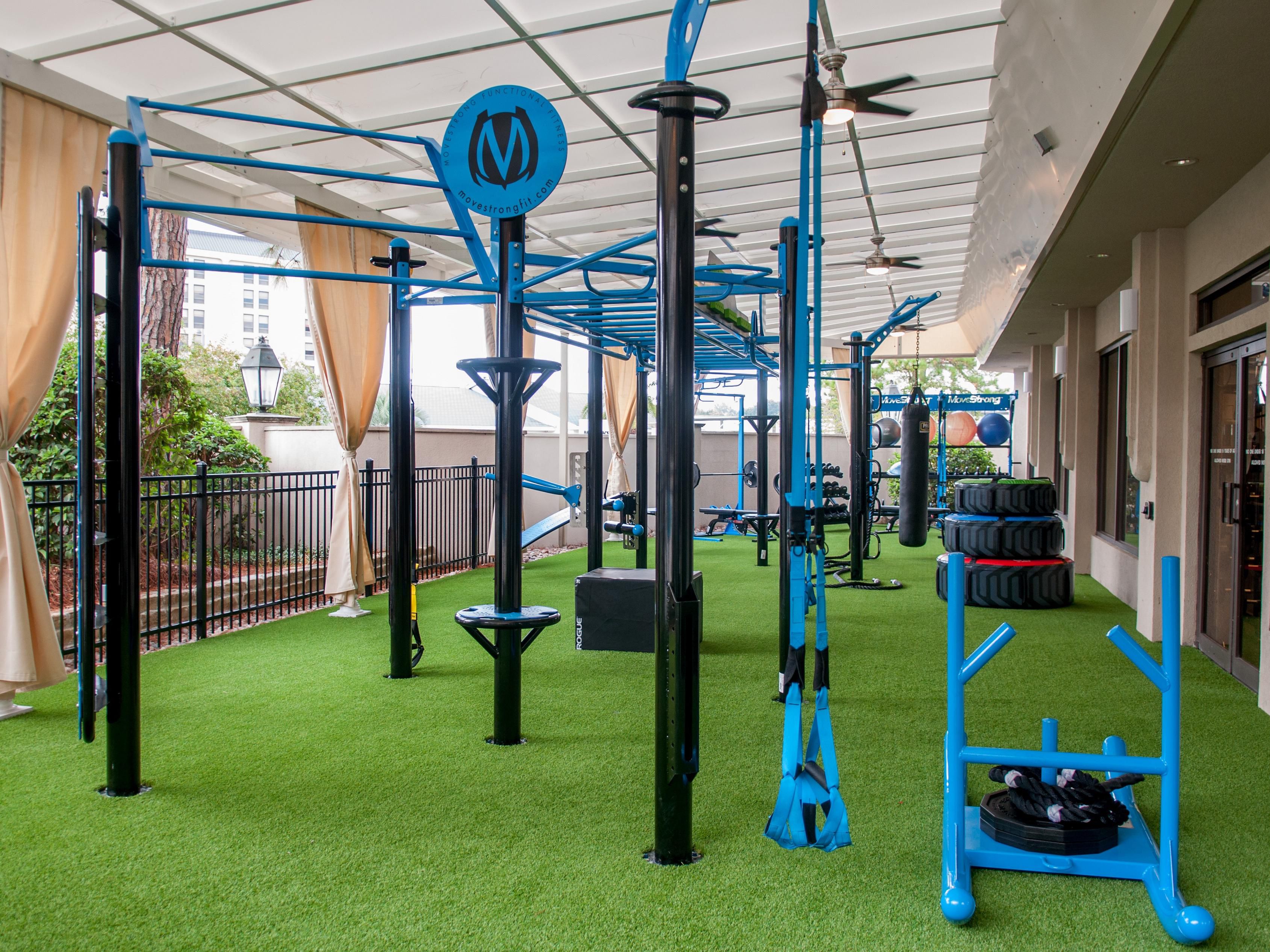 Revitalize your workout routine with a breath of fresh air in our state-of-the-art indoor and outdoor fitness center. Our 24-hour indoor and open-air space offers free weights, kettlebells, climber bars, and cardio equipment for an invigorating workout.