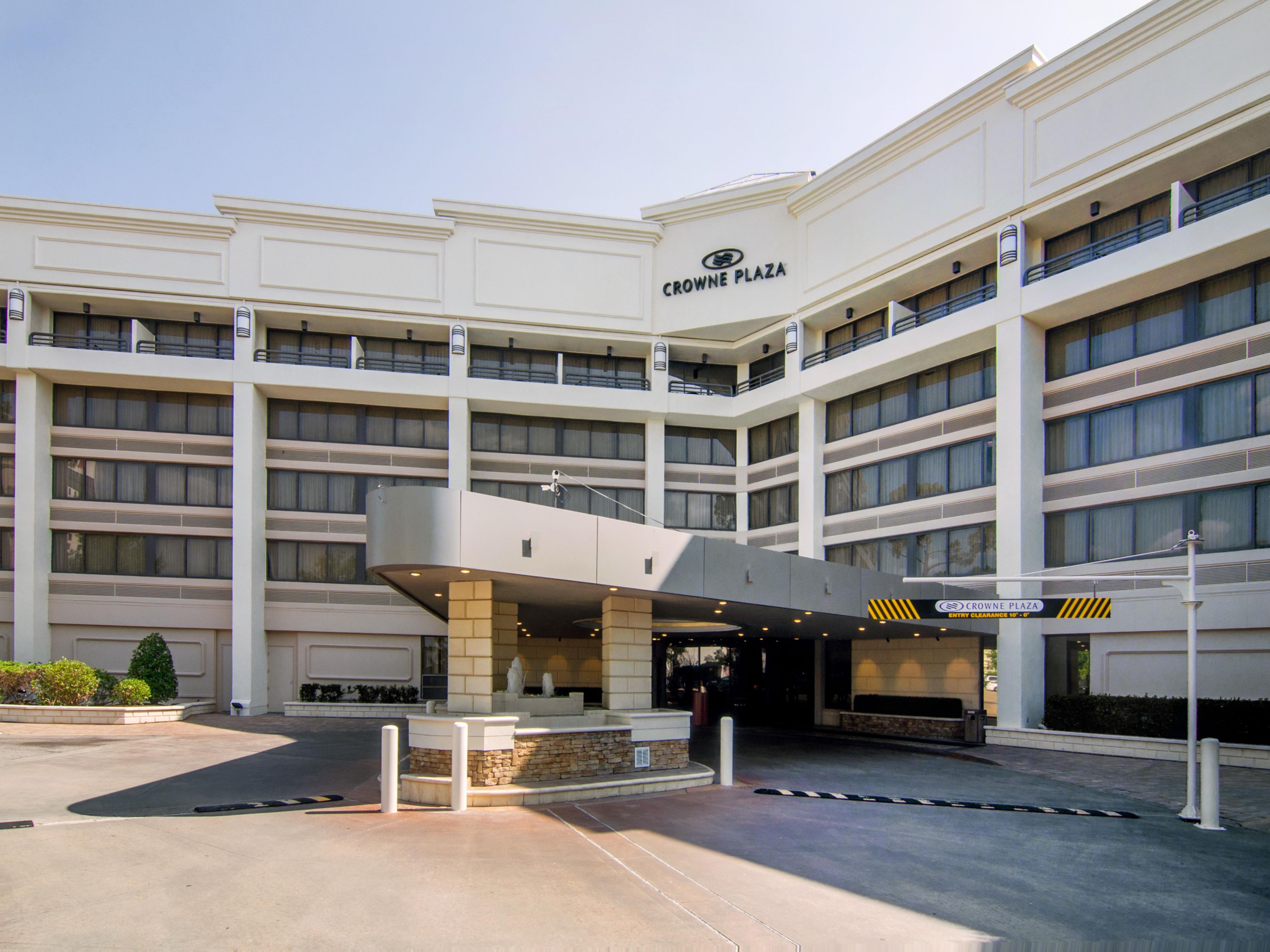 Take advantage of our location and enjoy warm-hearted hospitality.