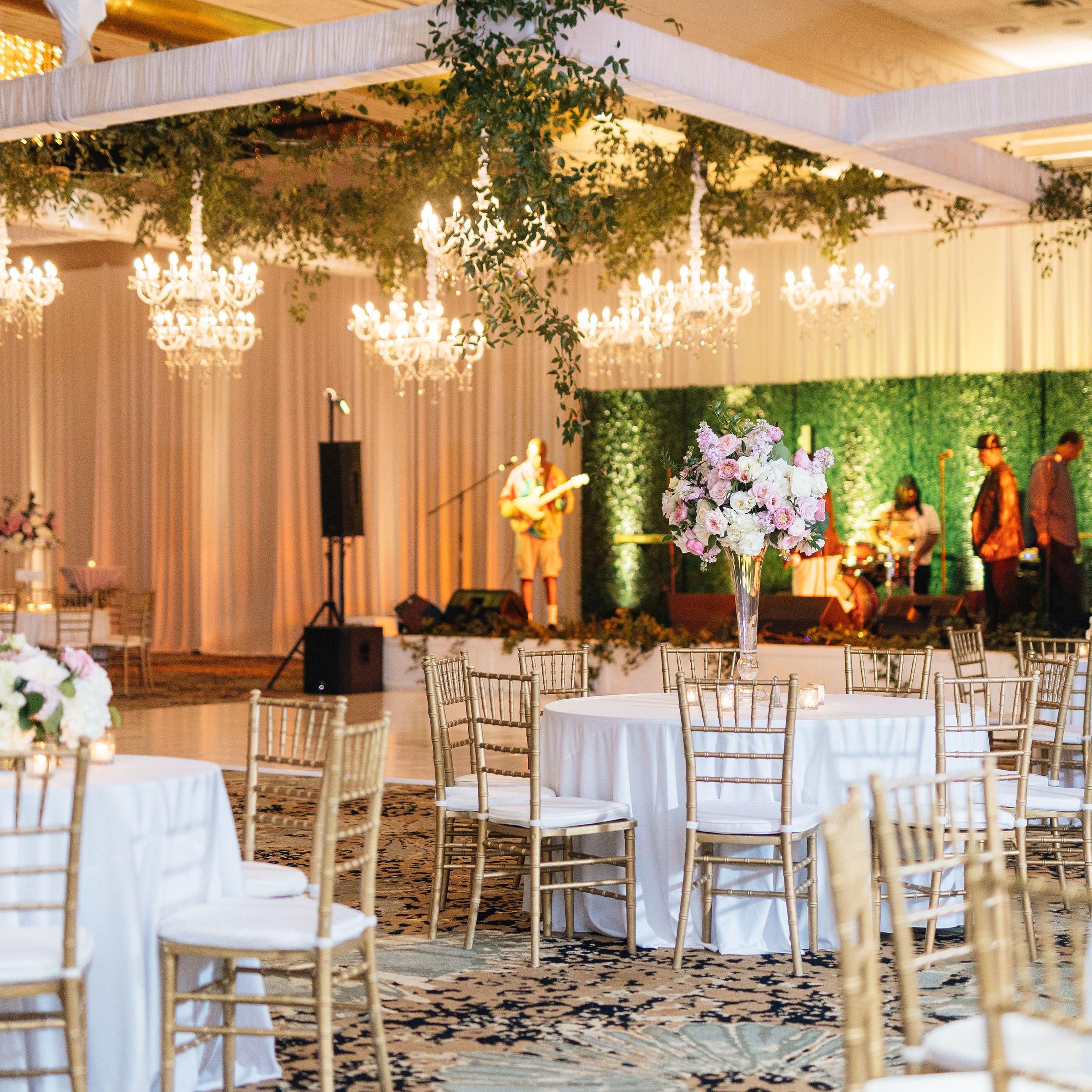 Weddings Baton Rouge | Crowne Plaza Executive Ctr Baton Rouge