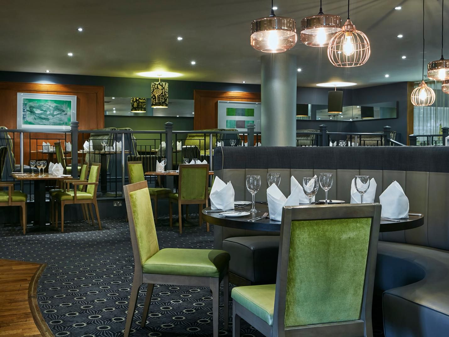 Crowne Plaza Belfast boasts extensive dining with The Green Room Restaurant, Spice Club Indian Restaurant & The RiverBar Lounge & Bistro. A la Carte dining & all-day casual dining will be provided in The River Bar lounge in a relaxed setting. For more information, call 028 90923500.