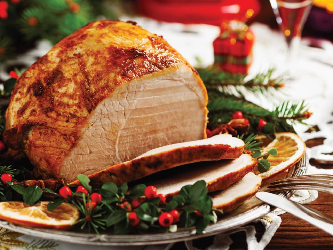  Have a magical Christmas to remember at Crowne Plaza Belfast. Relax with your loved ones and enjoy a gourmet meal in spacious surroundings, with sparkling decorations and exceptional service.