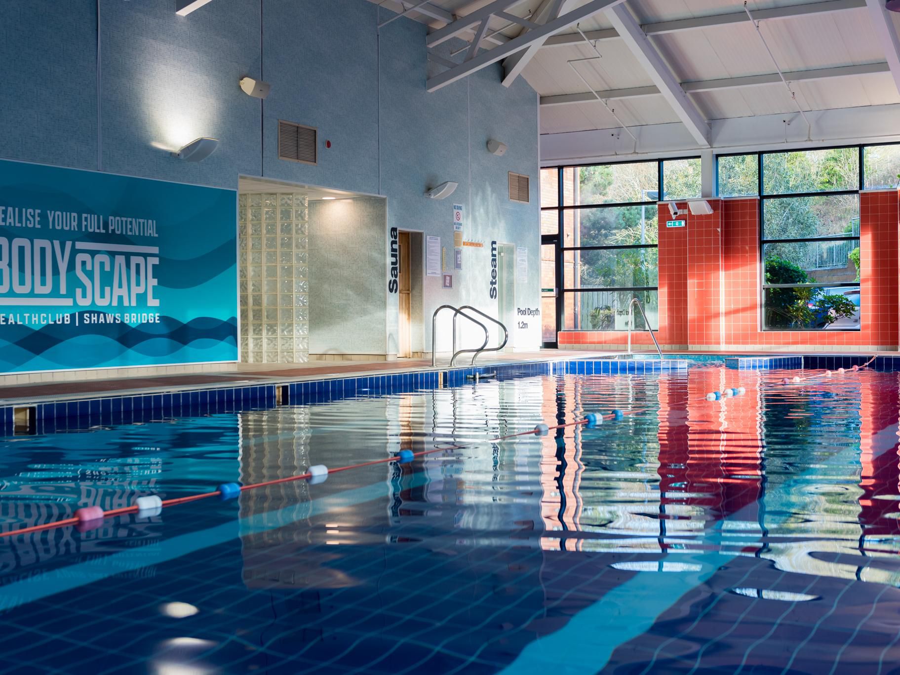 Swimming pool, with Sauna and Steam Room