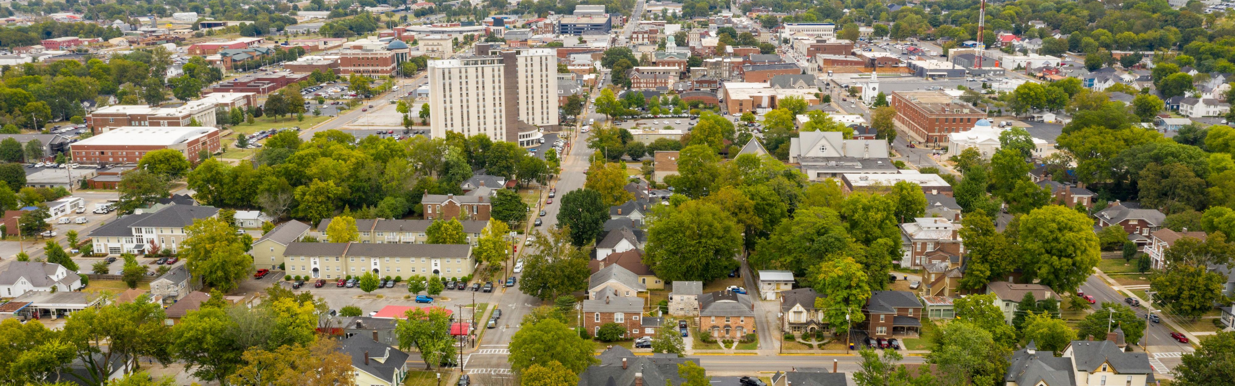Explore downtown Bowling Green from a convenient location.