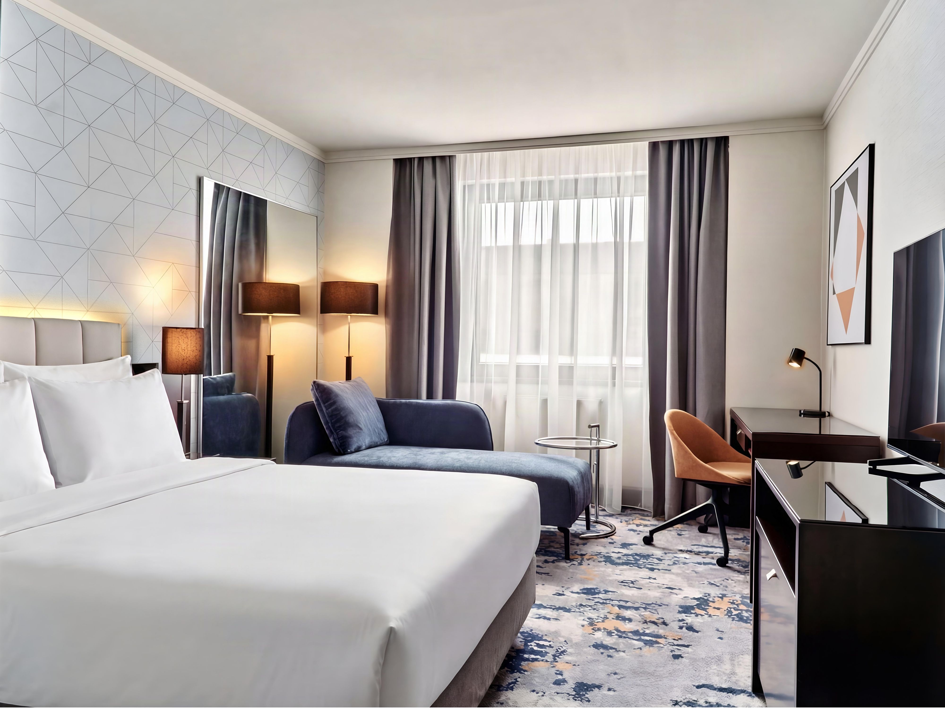 Comfortable Standard Room with Queen bed