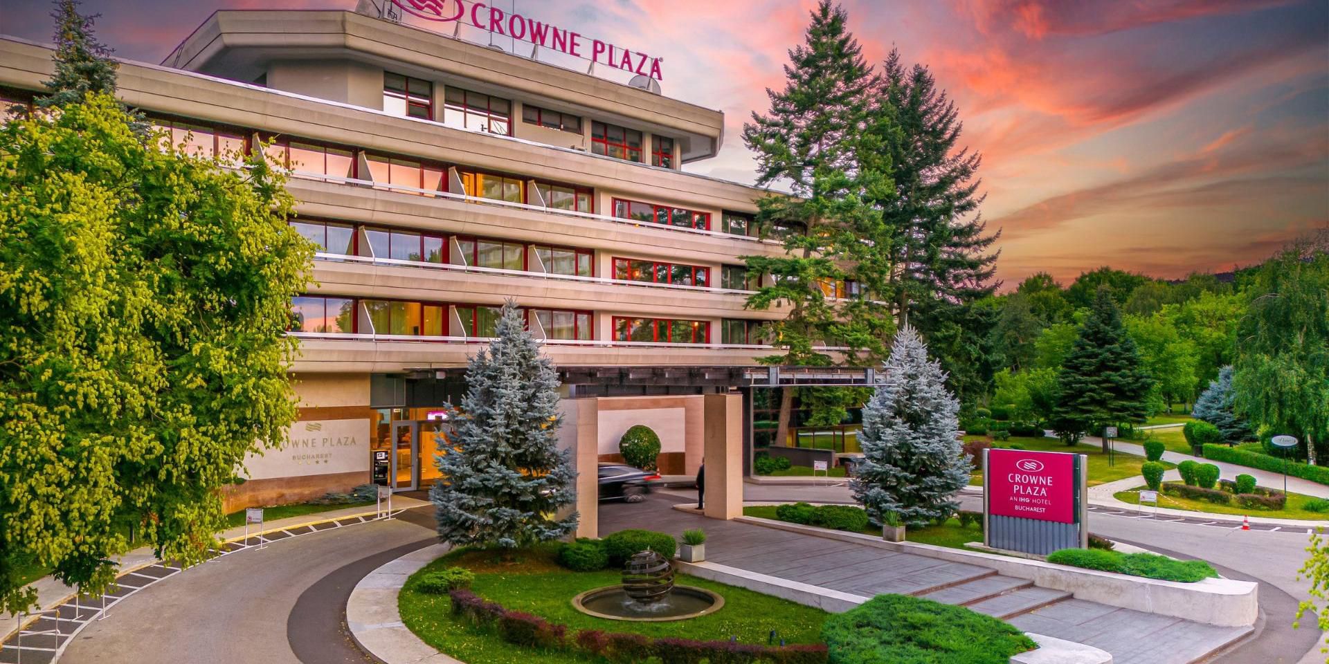 $hotelInfo.mediaDetails.welcomePhotos.primaryPhoto.caption}