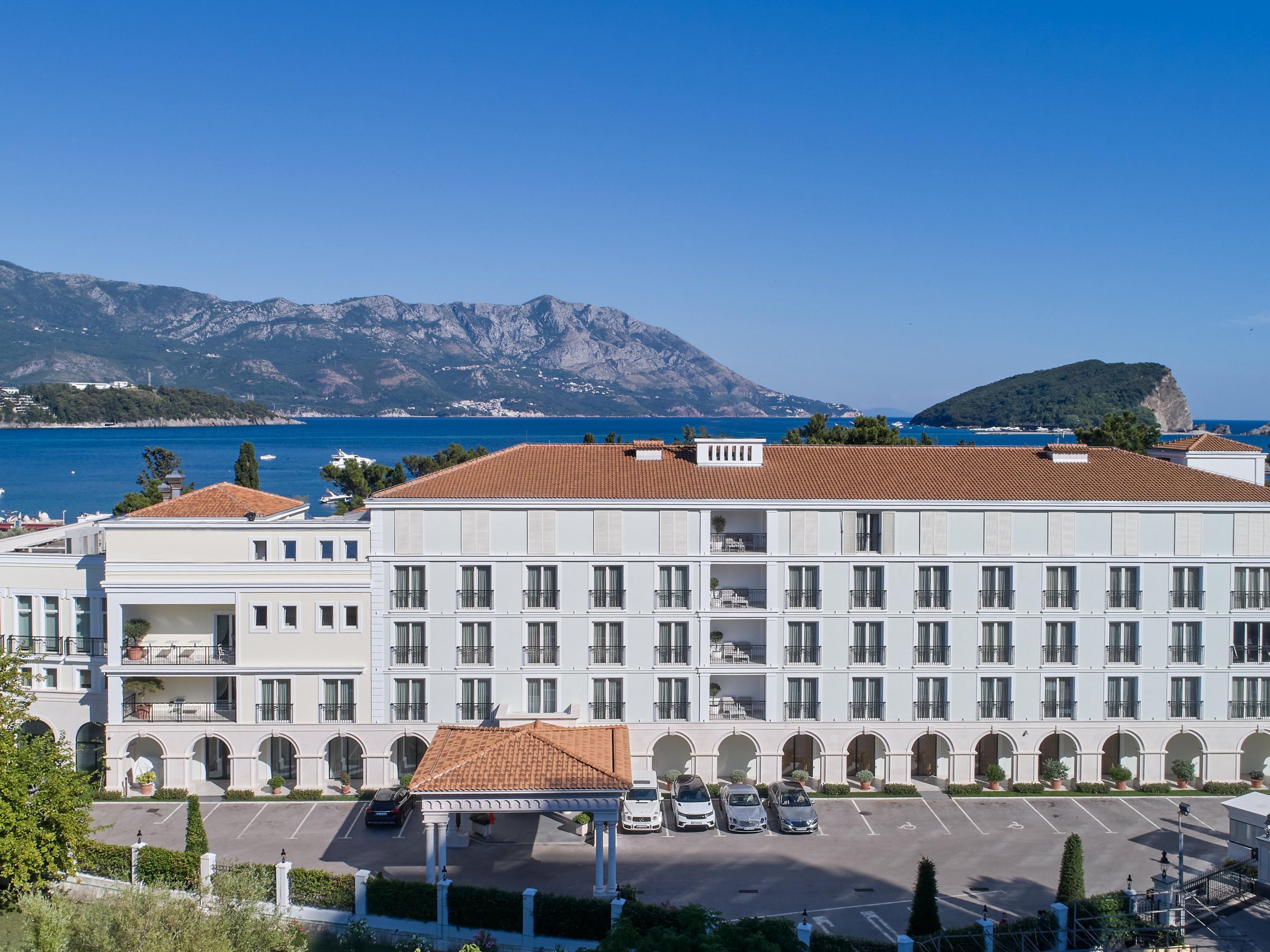 Crowne Plaza Budva Hotel Exterior