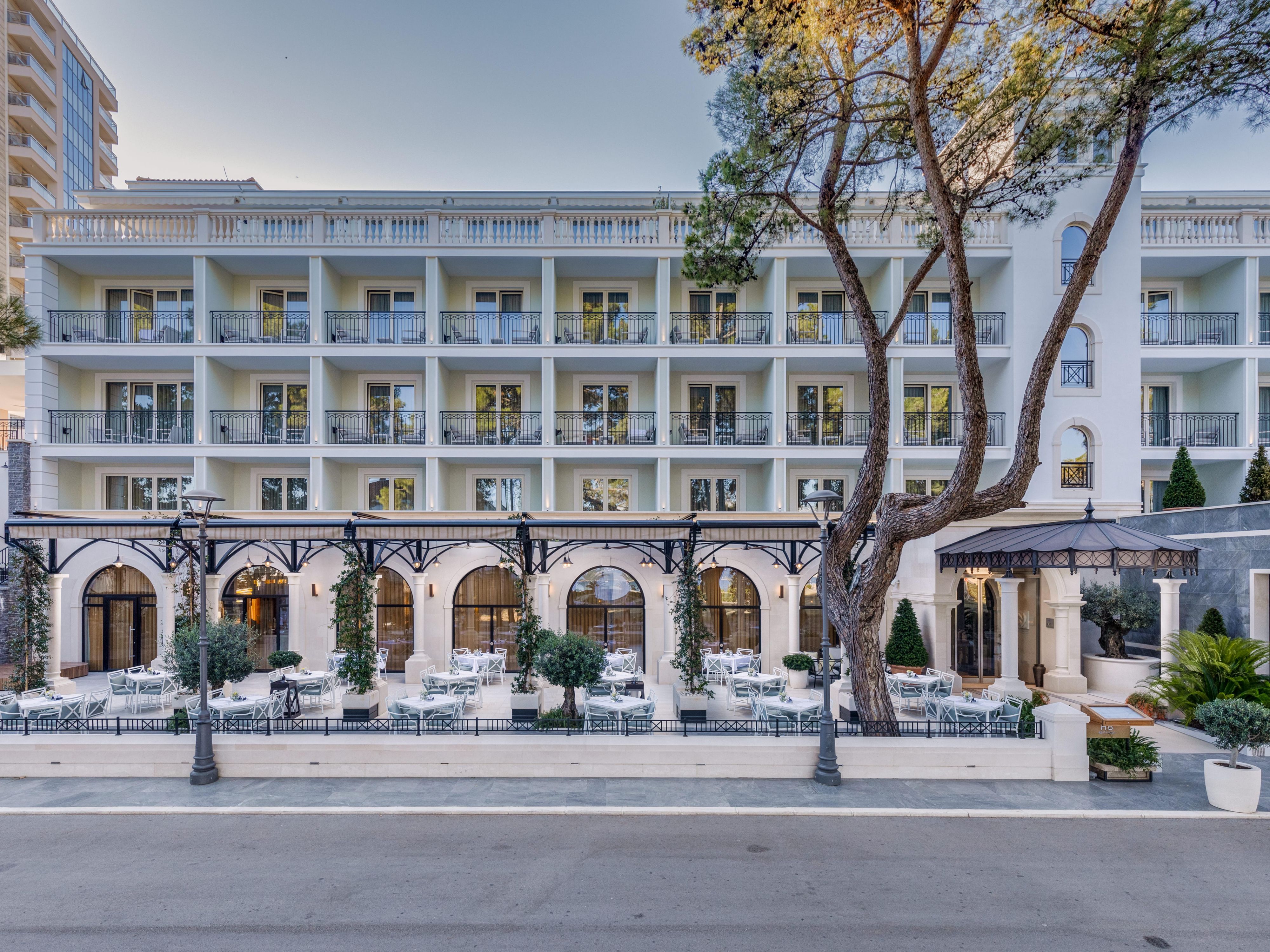 ภายนอกโรงแรม