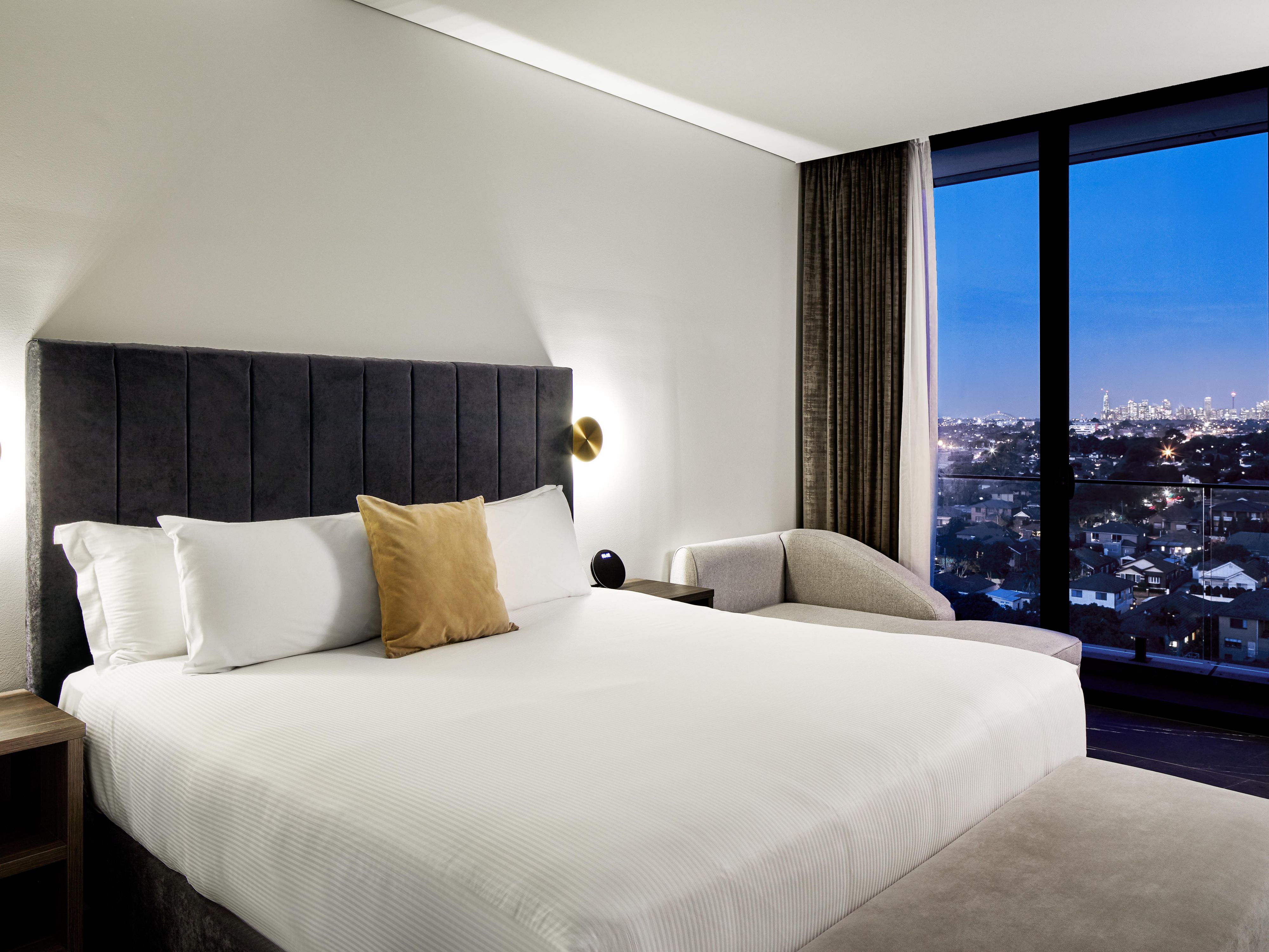 King Bed Premium City View