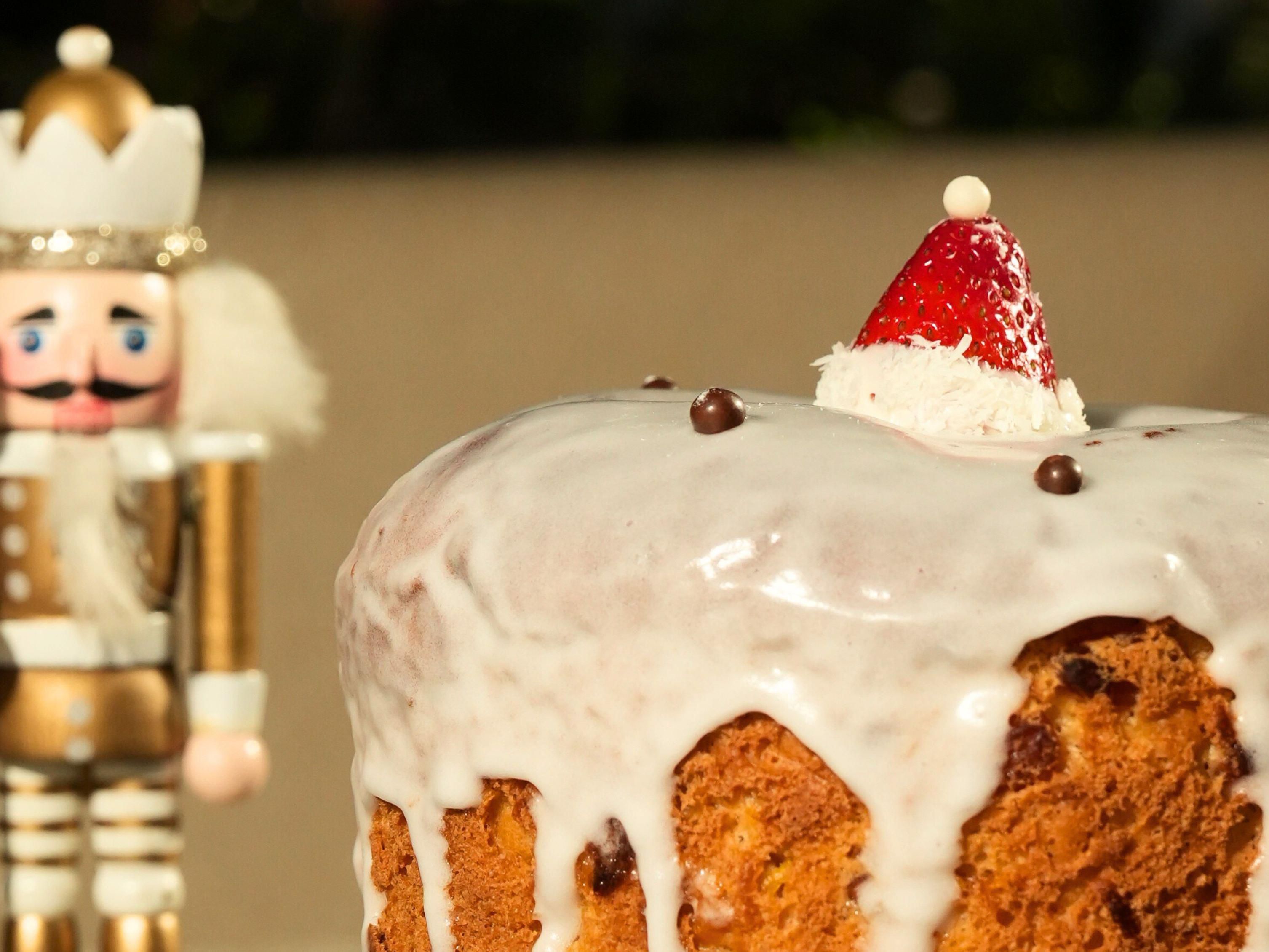 Treat yourself and your loved ones to a timeless Christmas set menu on December 25 or enjoy our NYE set menu on December 31. Don't forget to indulge in our holiday treats!