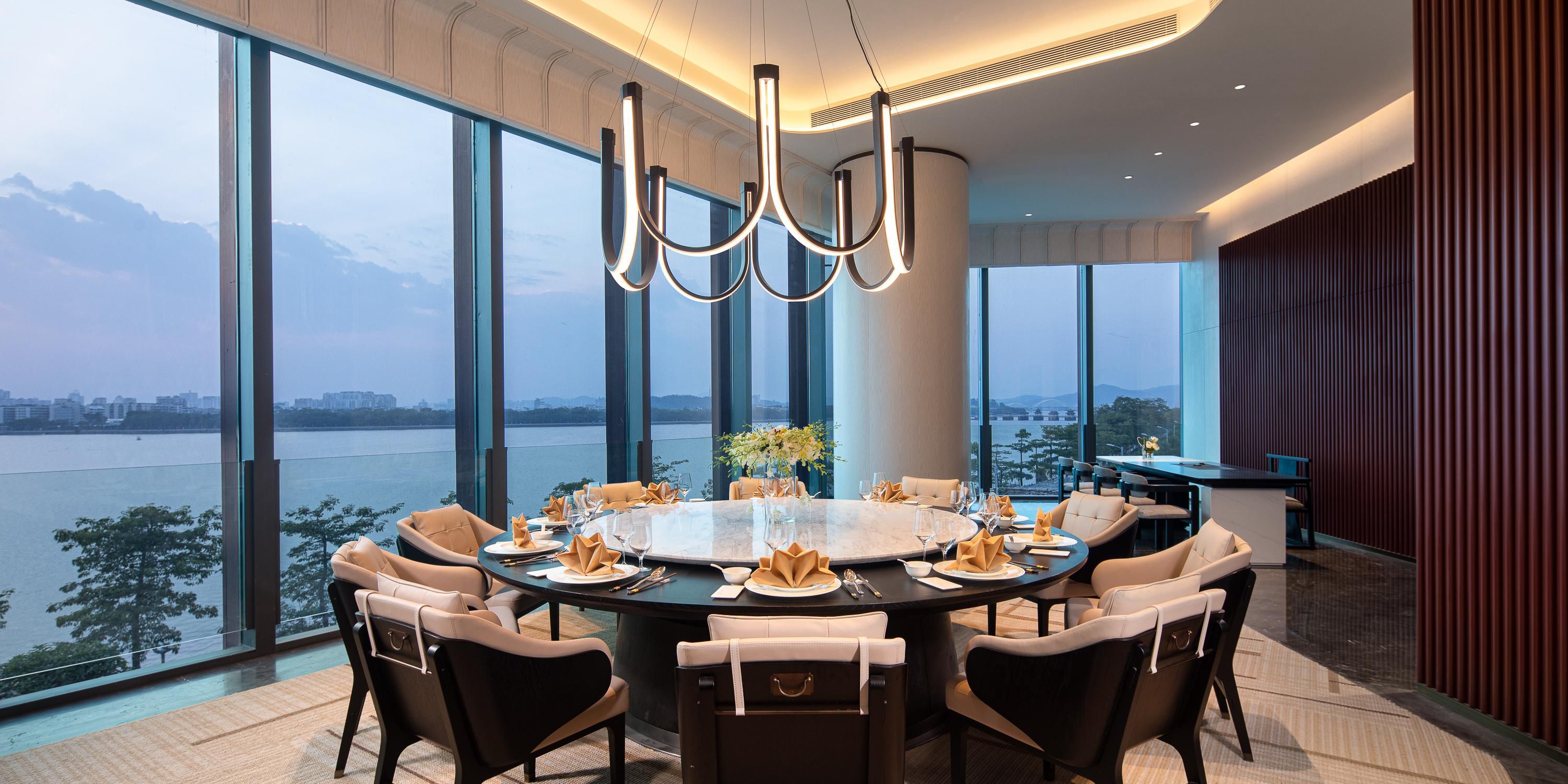 Riverside All Day Dining, the Lobby Lounge, and Chao Cuisine Chinese Restaurant will give choices from local cuisine to international food.