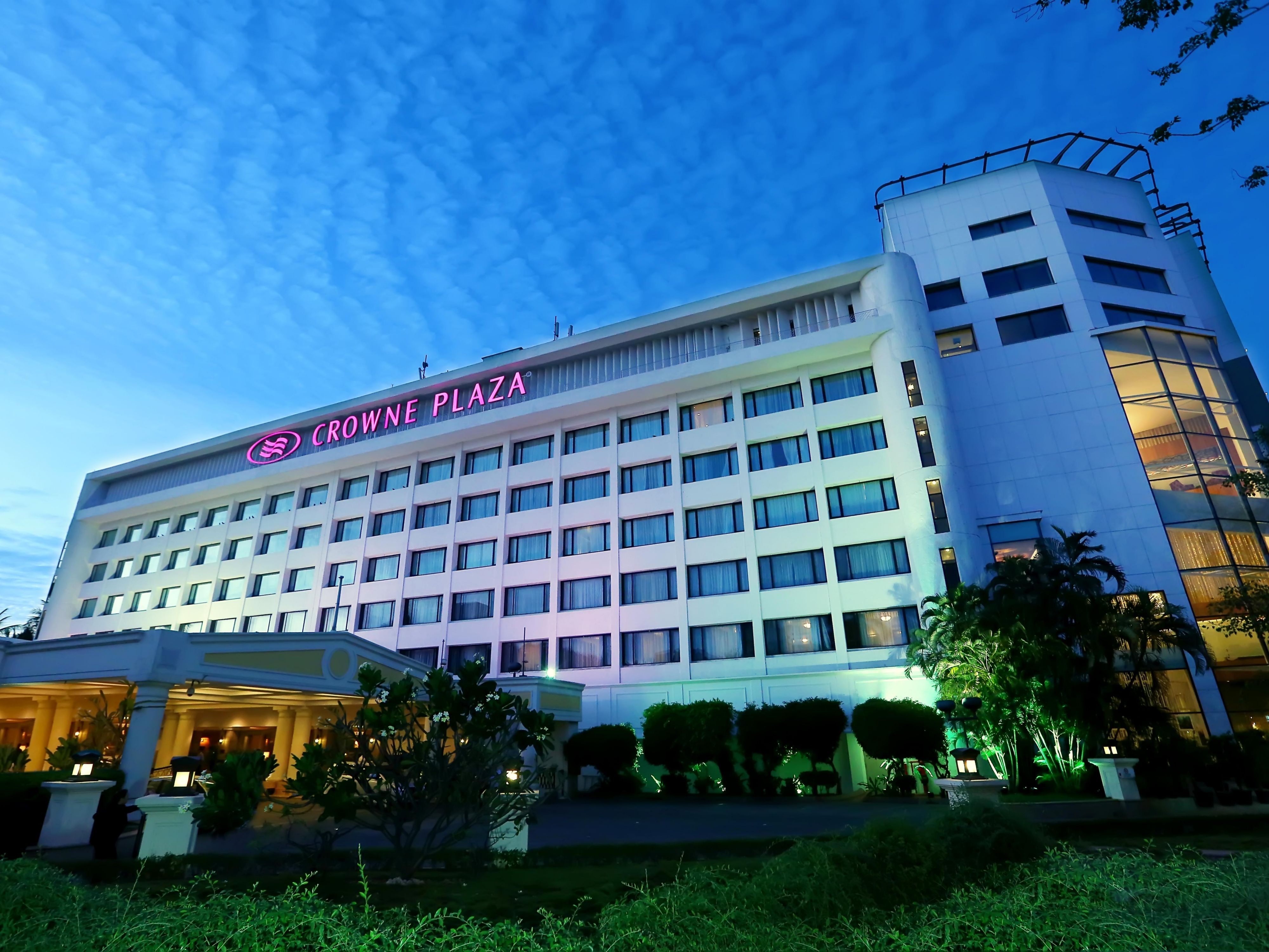 Exterior view of Crowne Plaza Chennai Adyar Park