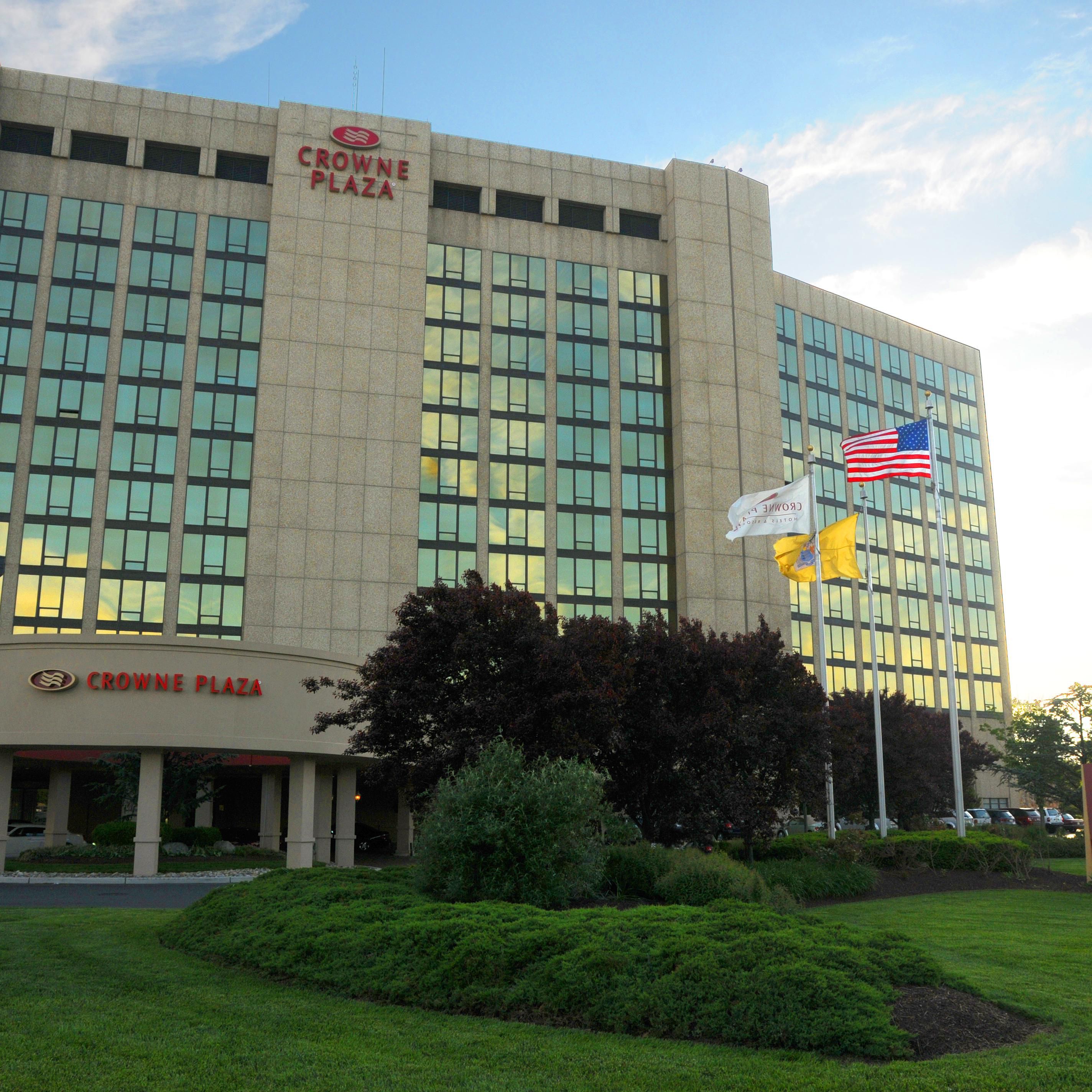 The Crowne Plaza Philadelphia Cherry Hill welcomes you