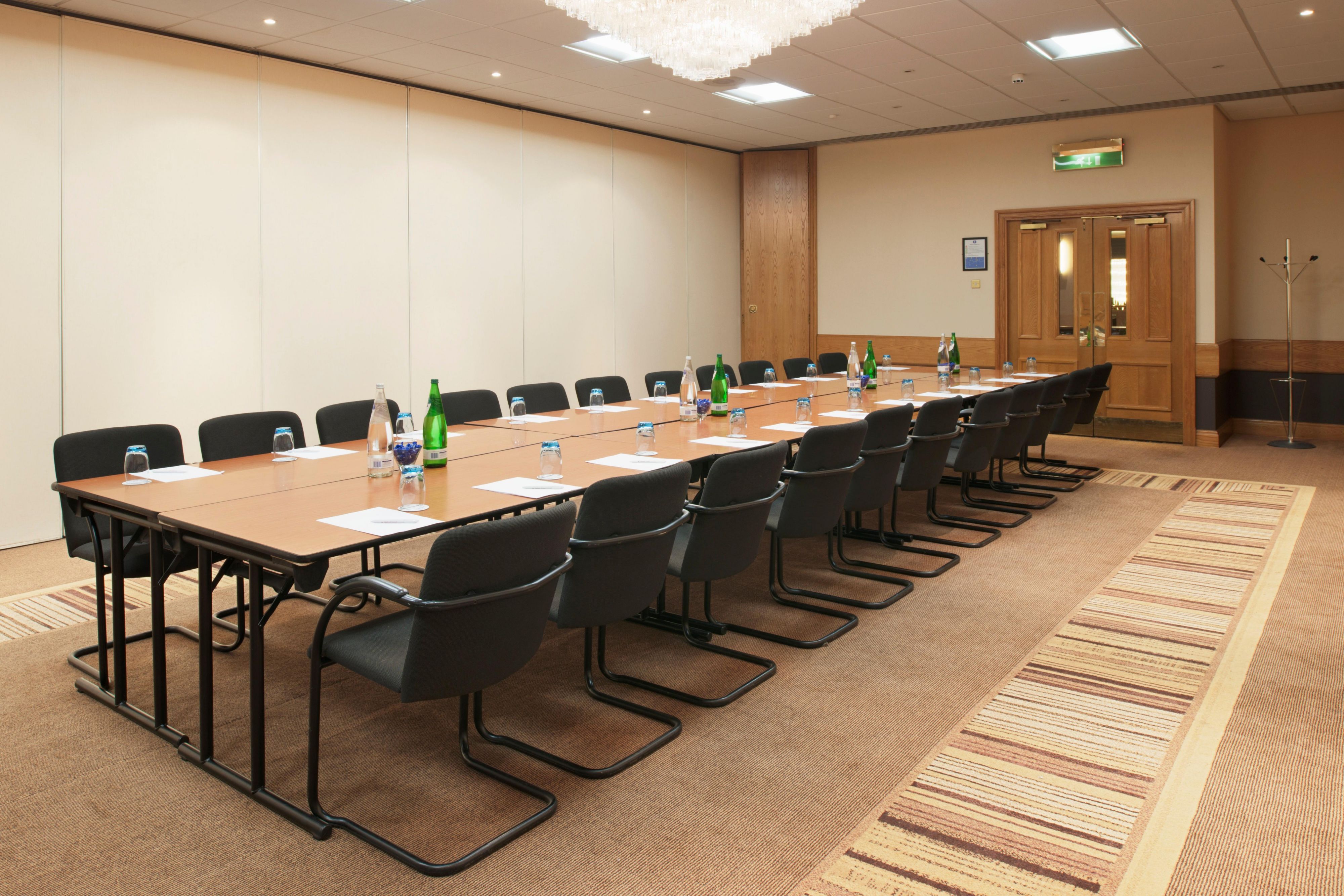 Rothesay / Cornwall Meeting Room set boardroom style