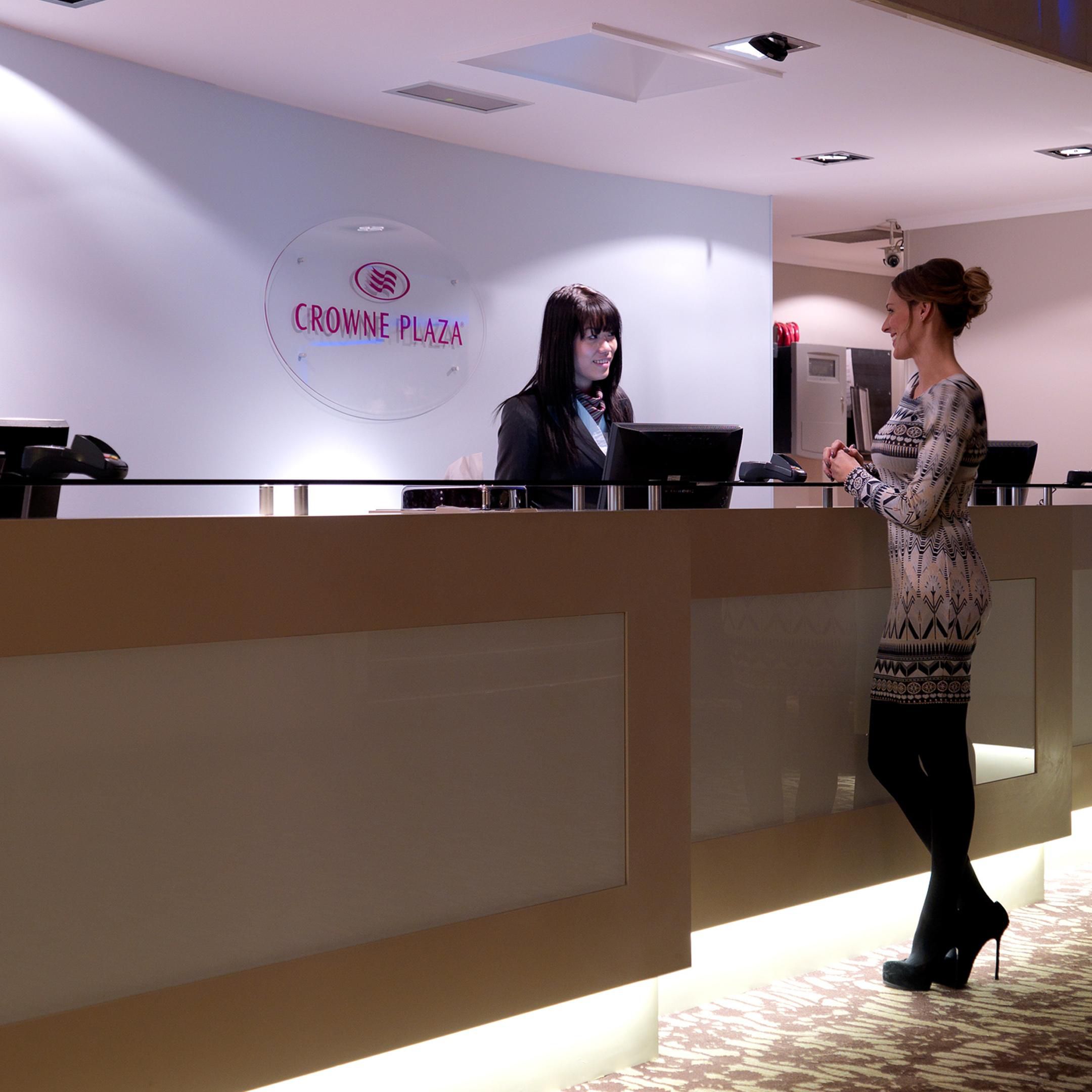 Crowne Plaza Chester Front Desk