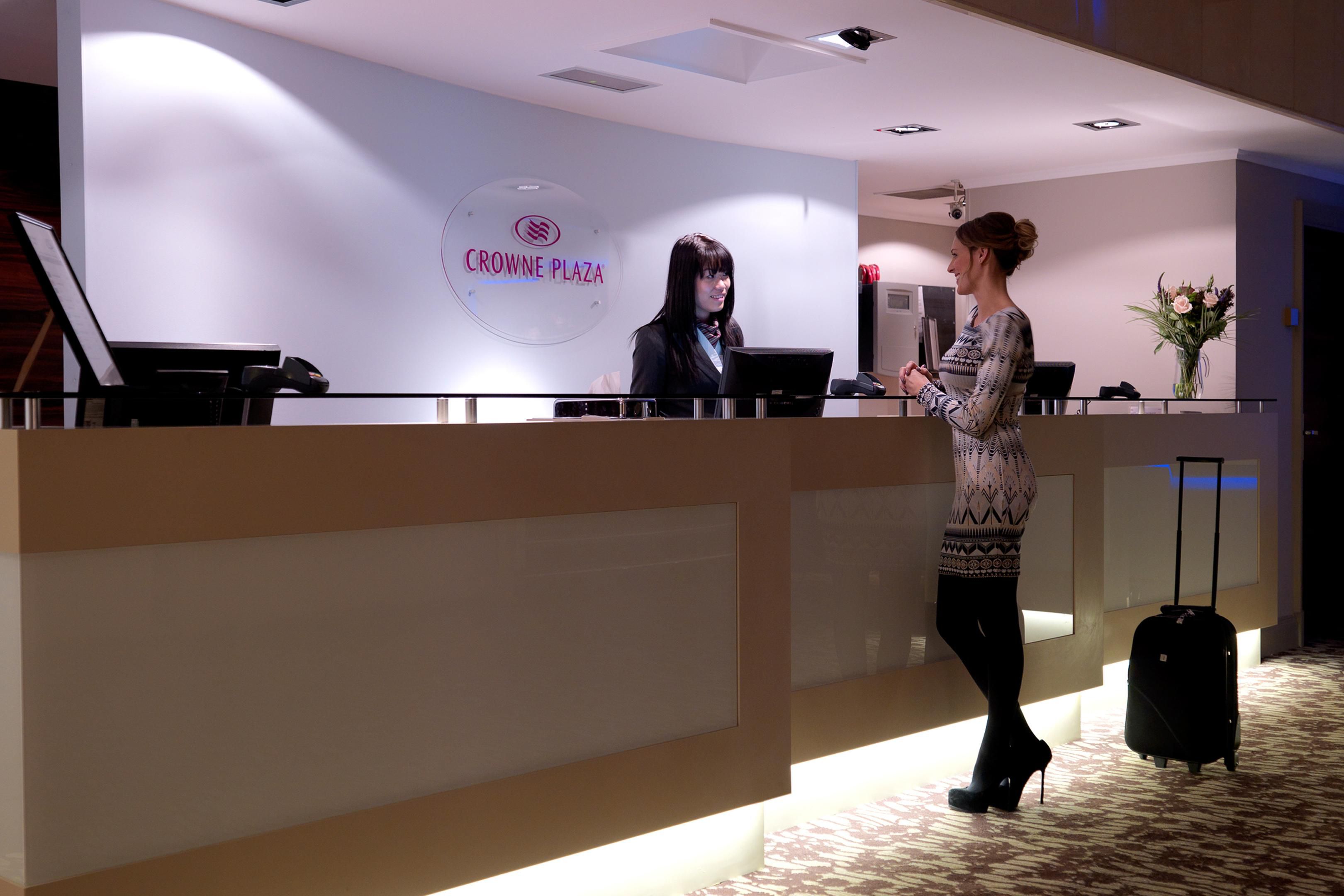Crowne Plaza Chester Front Desk