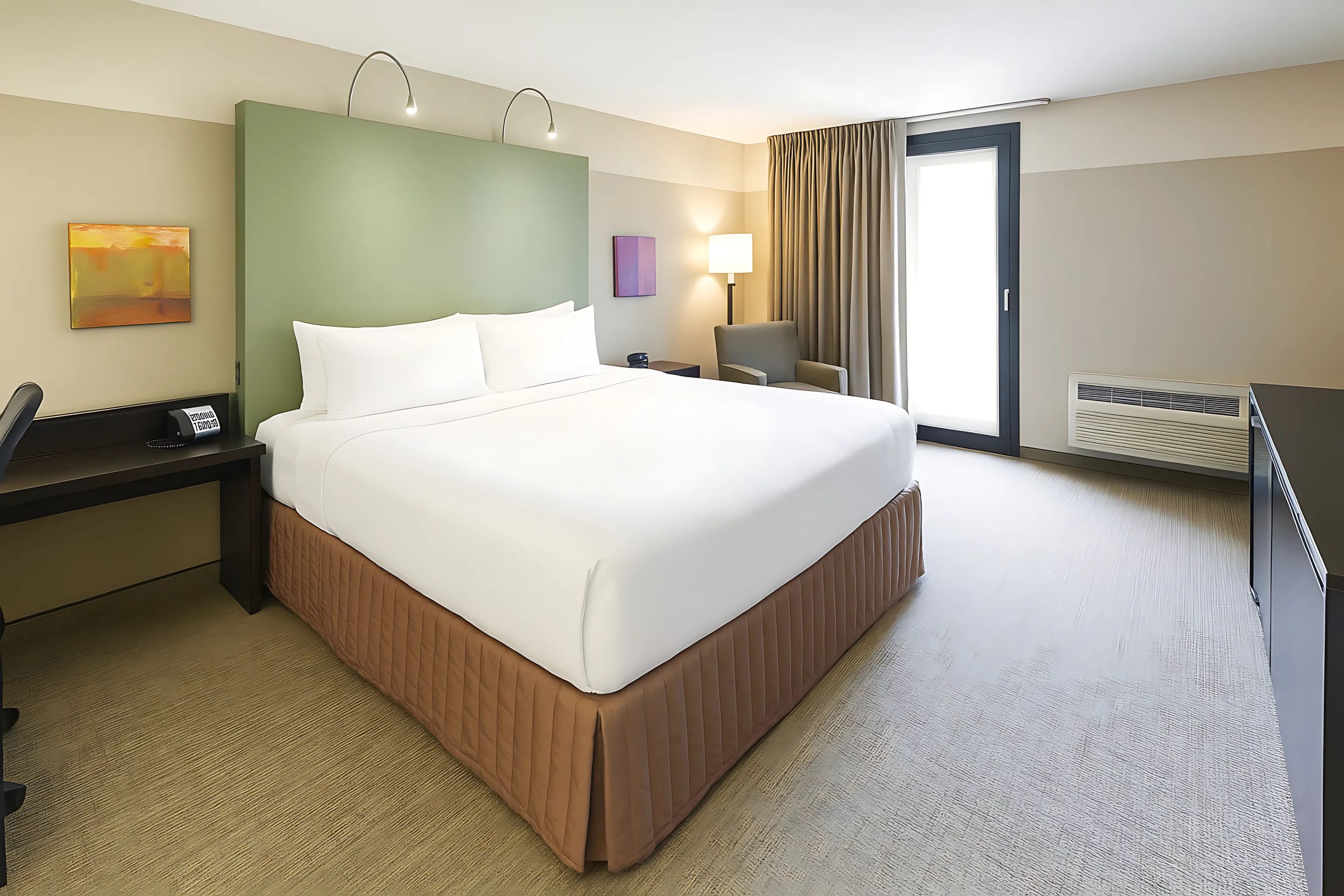 Business Hotel in the Chicago West Loop | Crowne Plaza Chicago