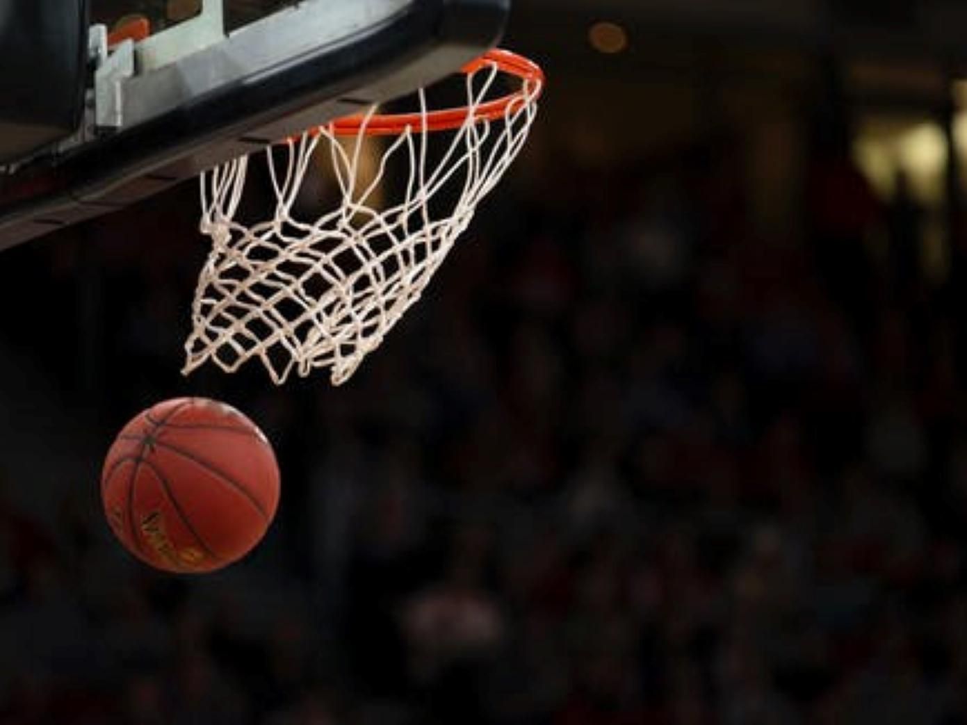 Stay close to the action at the Crowne Plaza West Loop. Less than a mile from the United Center, we are your home away from home when you’re in town to see the Chicago Bulls, Blackhawks and Justin Timberlake, Disturbed or Mary J Blige. Grab dinner at nearby “Restaurant Row” on Randolph Street on your way to the venue!