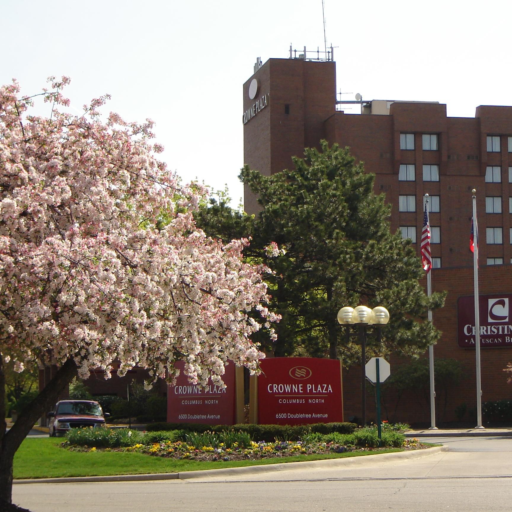Welcome to the Crowne Plaza Columbus North-Worthington Hotel!