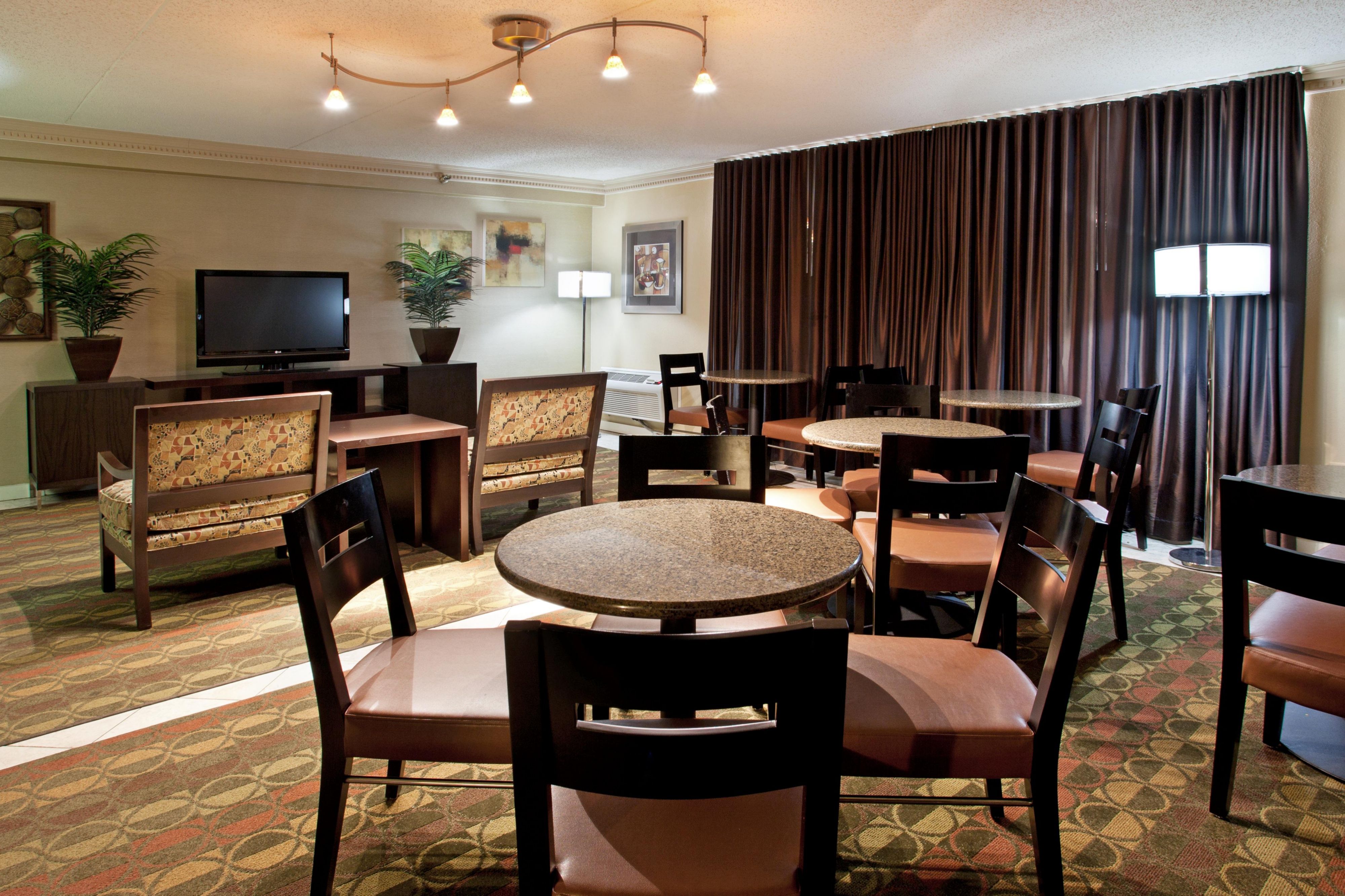 Executive Level guests can enjoy the Concierge Lounge