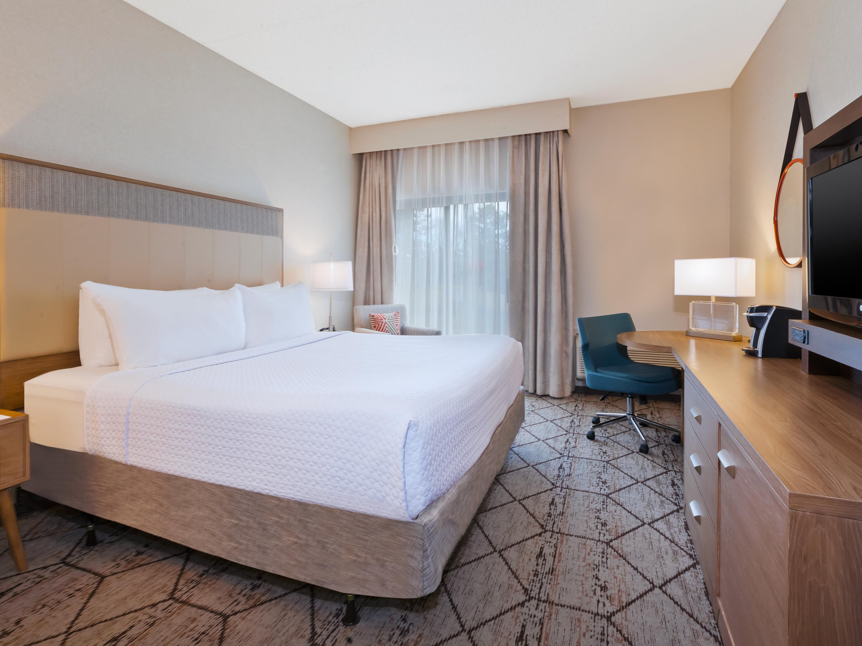Enjoy a modern King room with accessible features in Columbus OH.