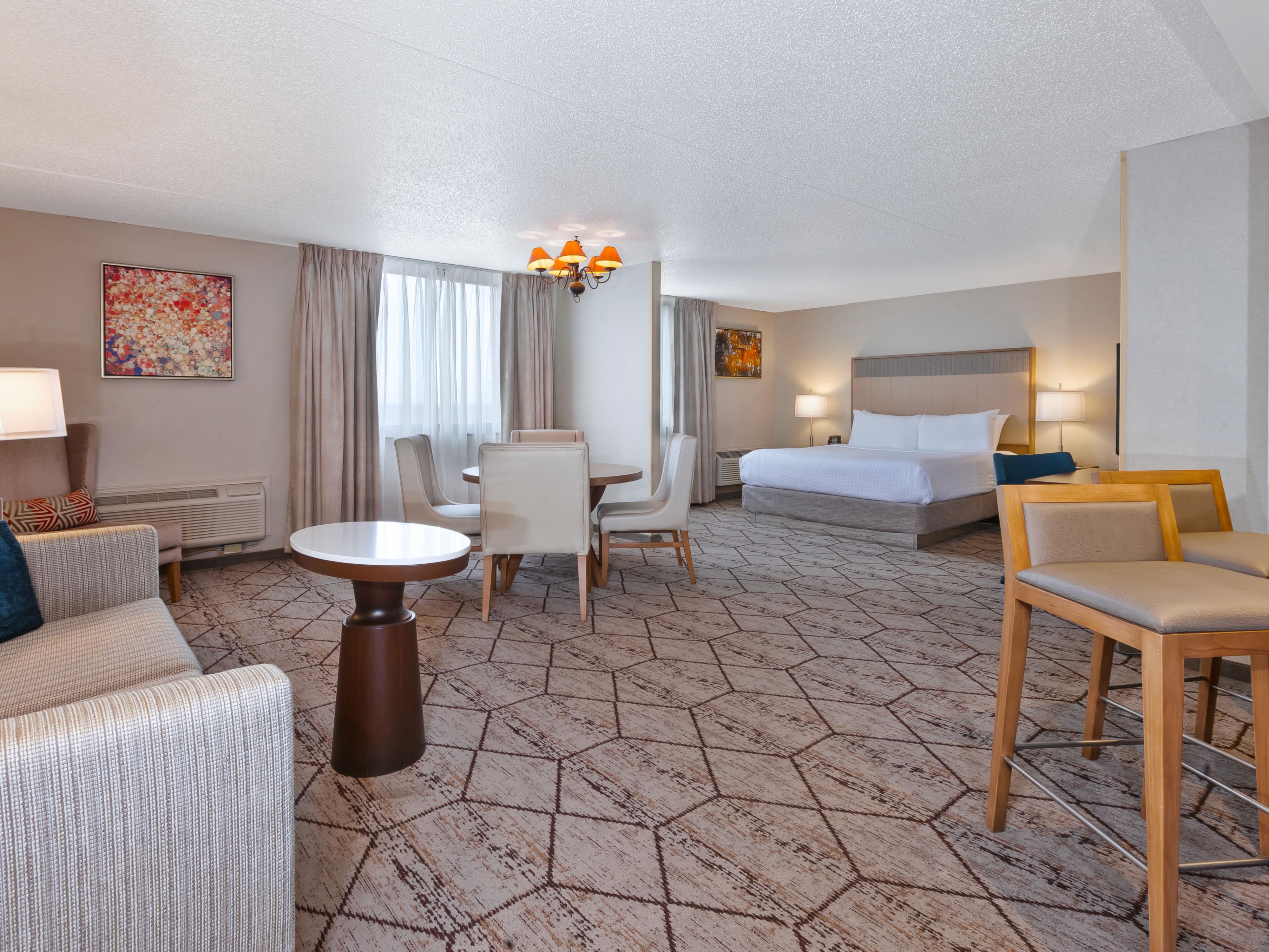 king suite living area