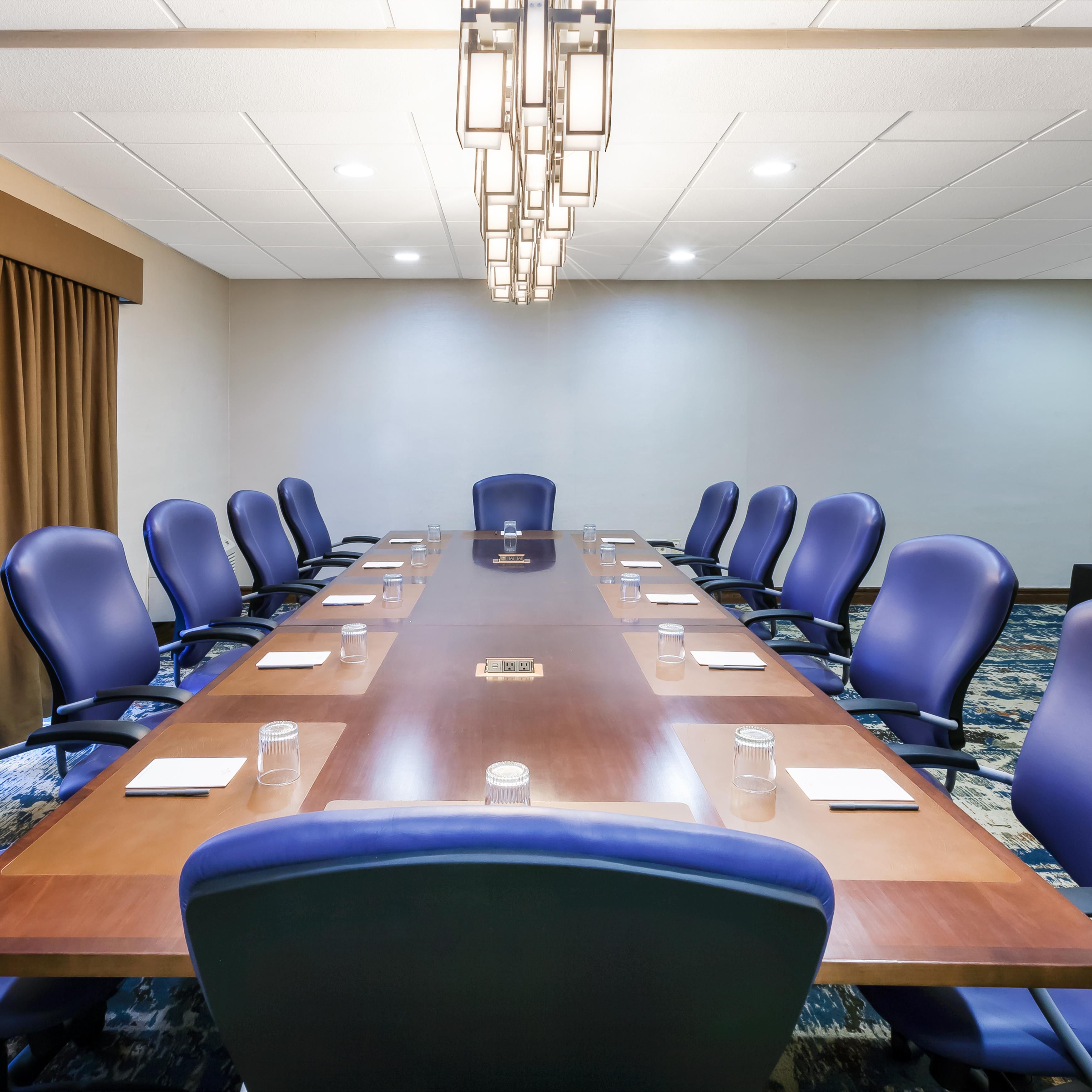 Executive Board Room for up to 12 people in Columbus, OH