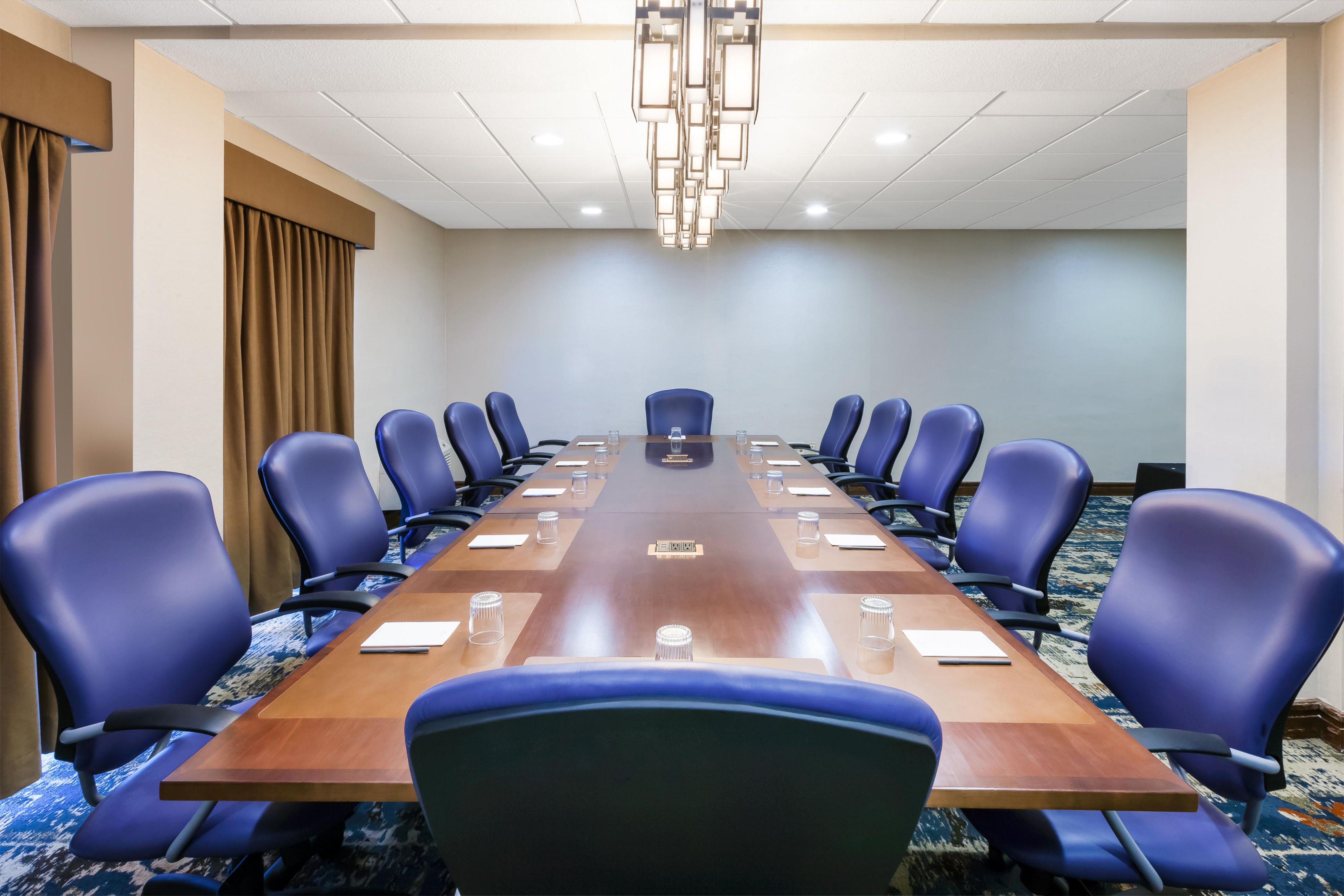 Executive Board Room for up to 12 people in Columbus, OH
