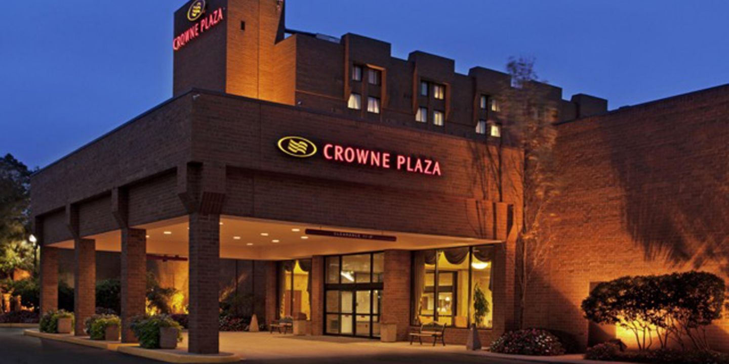 Hotels In Columbus Ohio With Indoor Pool Crowne Plaza Columbus North Worthington