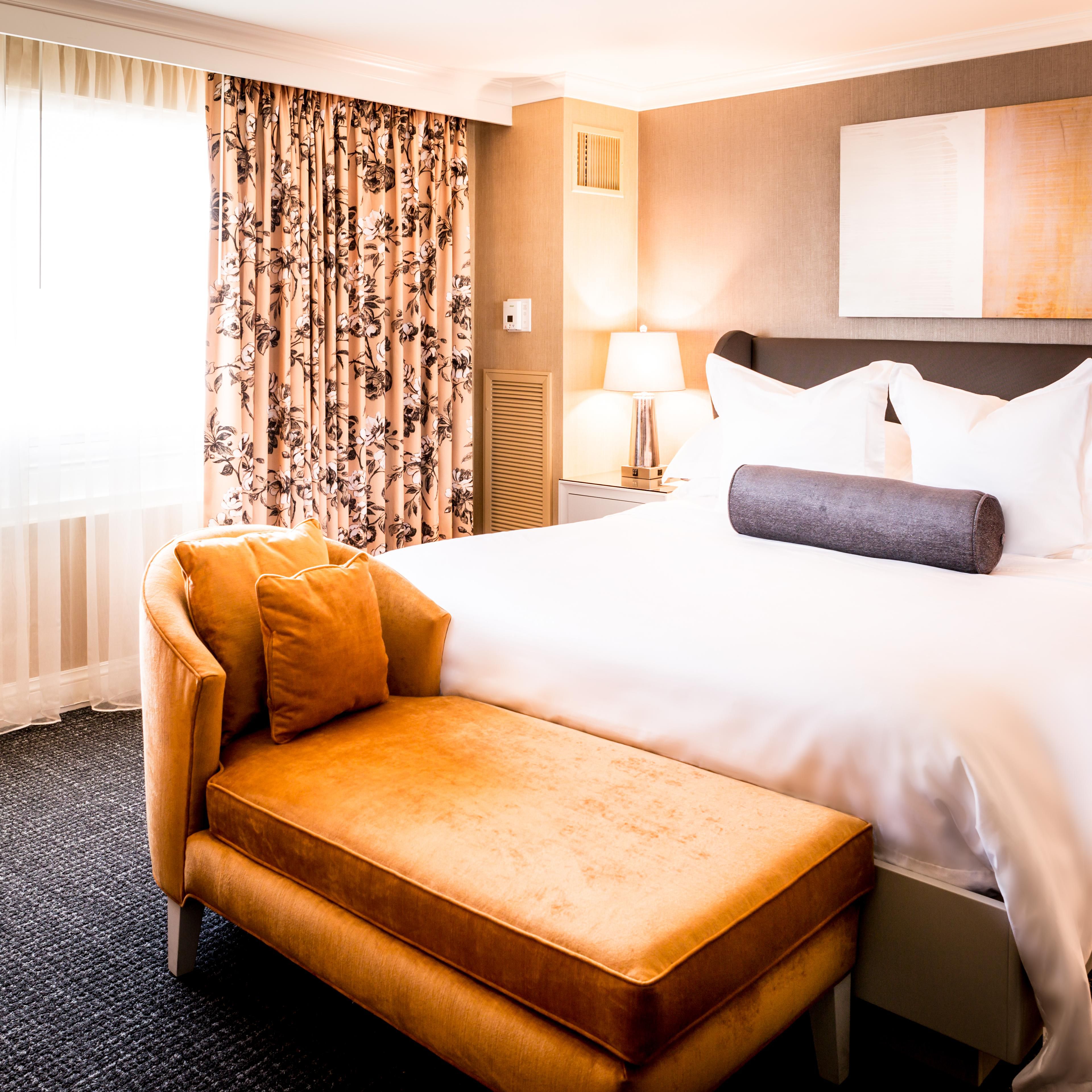 Stay connected in our executive king room, in Los Angeles Commerce