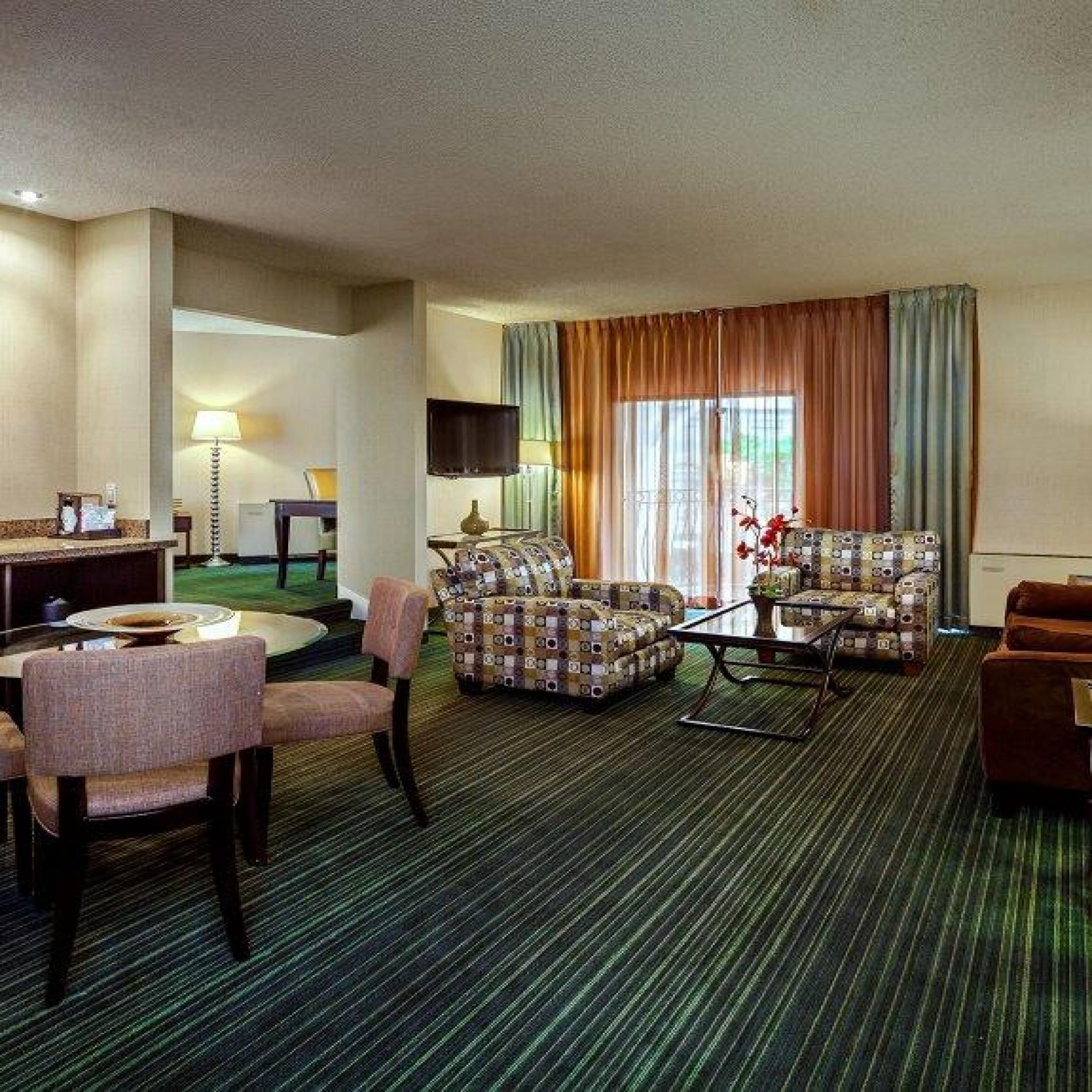 Stay in our upscale and elegant Presidential Suite