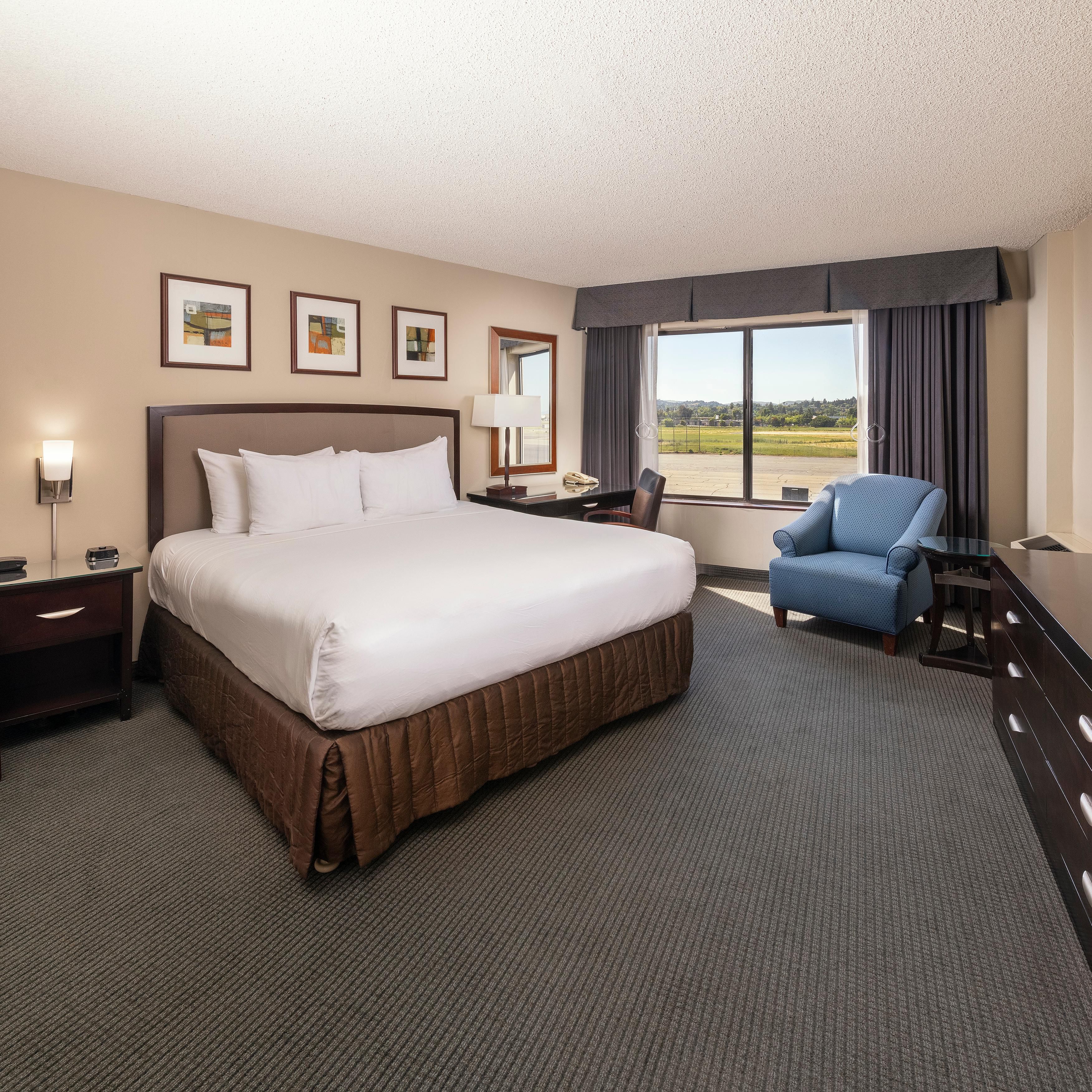 Make yourself at home in our king guest rooms.