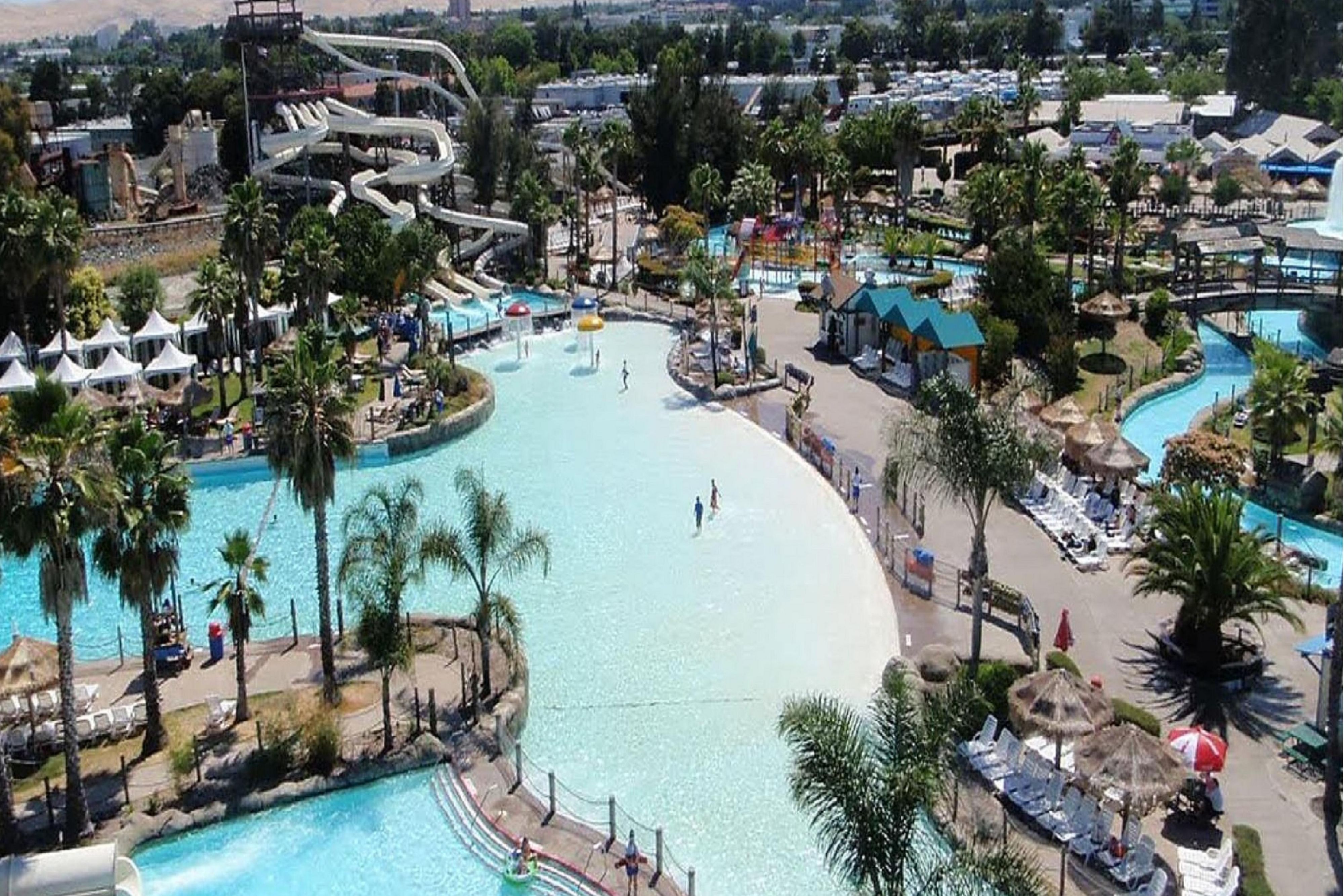 Waterworld is half a mile from Crowne Plaza Concord. 