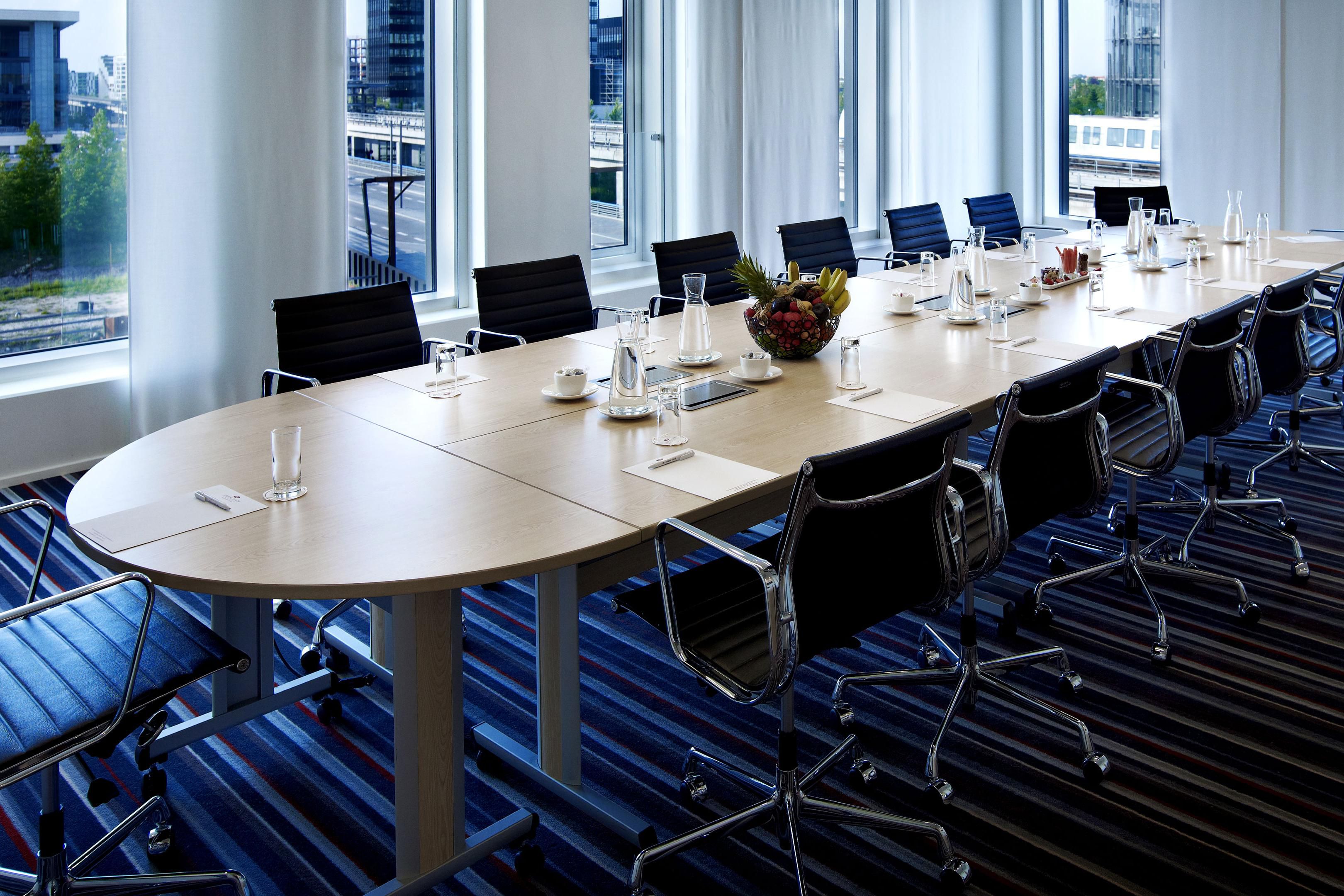 Meeting rooms and group rooms with space for 5-90 participants