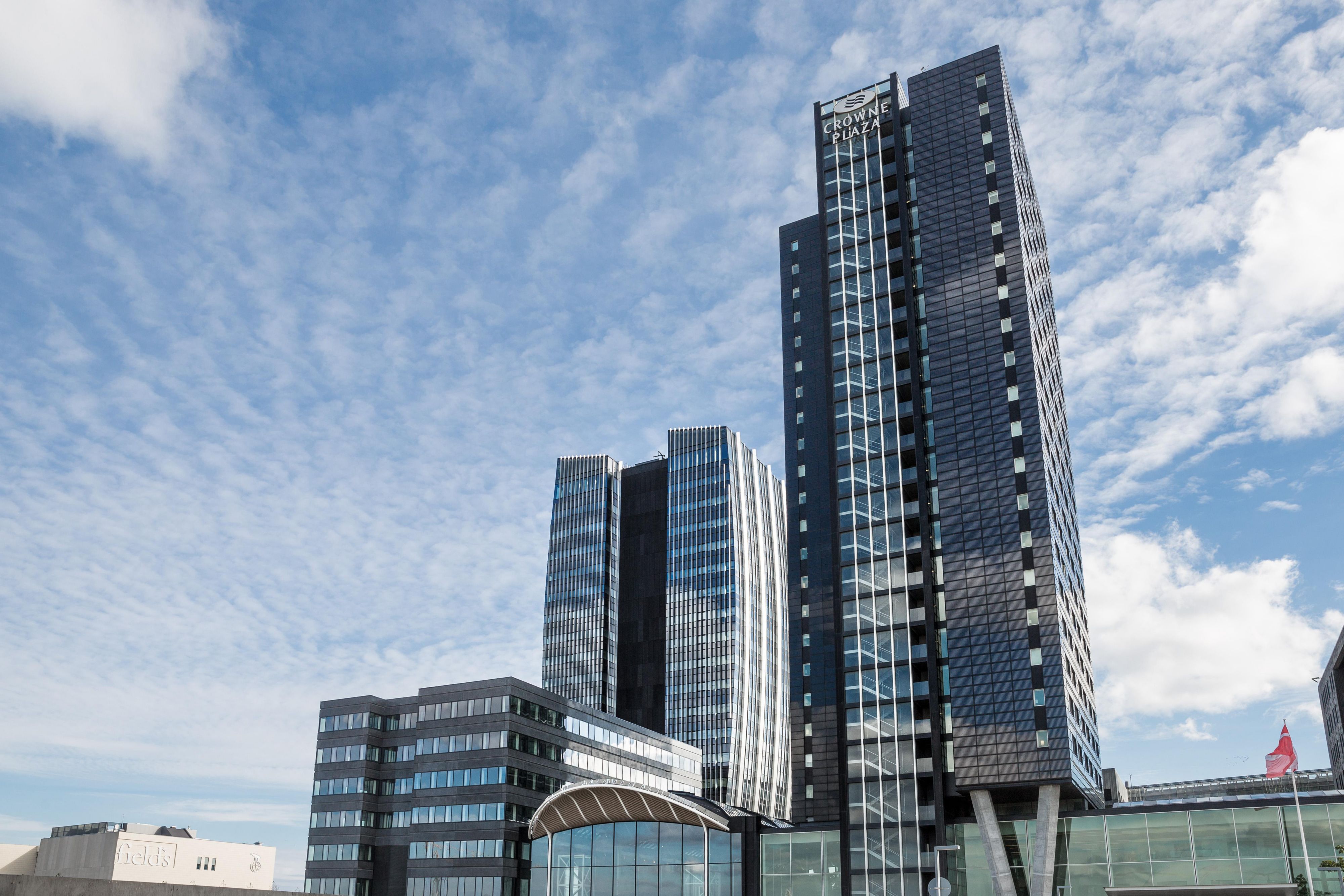Crowne Plaza Copenhagen Towers is covered with solar panels