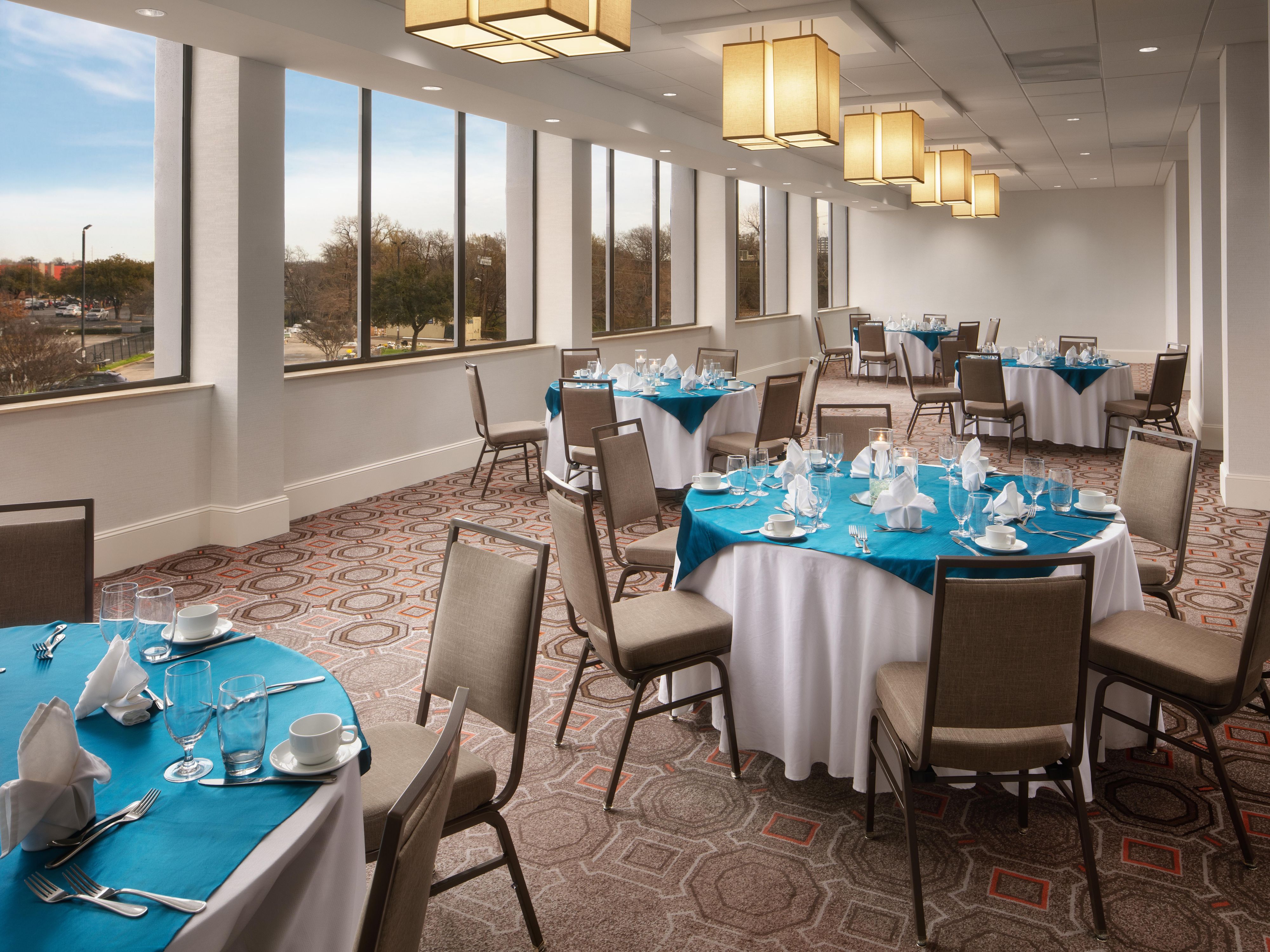 Featuring 12,000 square feet of flexible meeting space, our hotel is ideal for all event types. All conference rooms have free high-speed Internet and Wi-Fi and are outfitted with audio visual technology for productive meetings. Our hotel's Meetings Director will help you plan an unforgettable event and ensure every detail is taken care of.