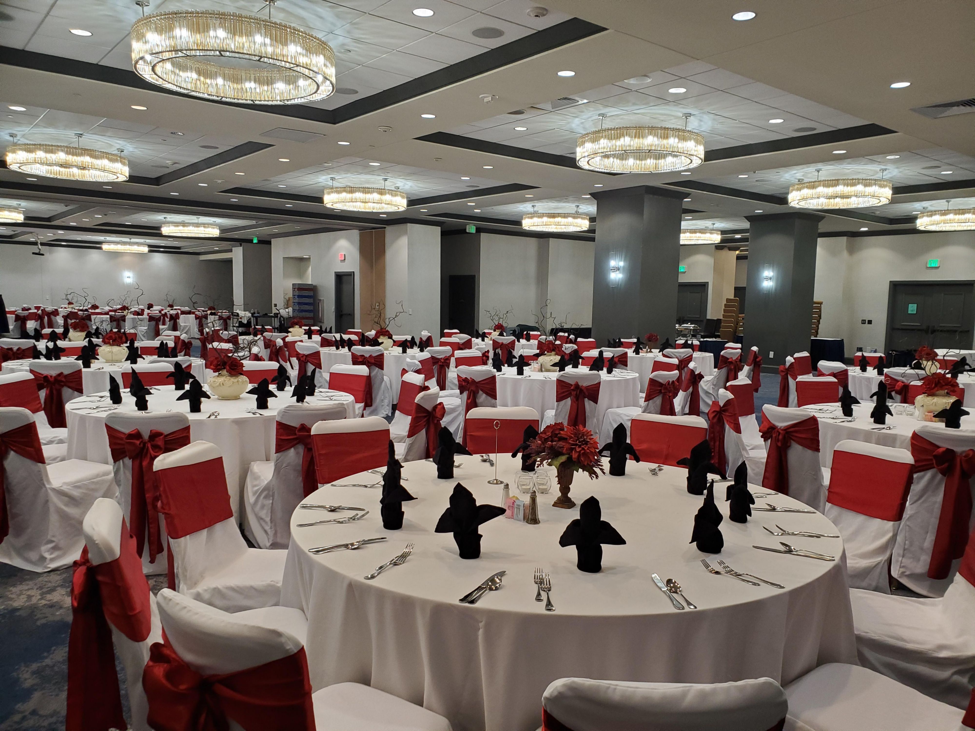 The Crowne Plaza Dallas Downtown hotel is located in the heart of downtown Dallas and offers over 30,000 sq. ft. of meeting space that can accommodate more than 600 plus people. They also have a Crowne Meetings Director who can help you plan your event.