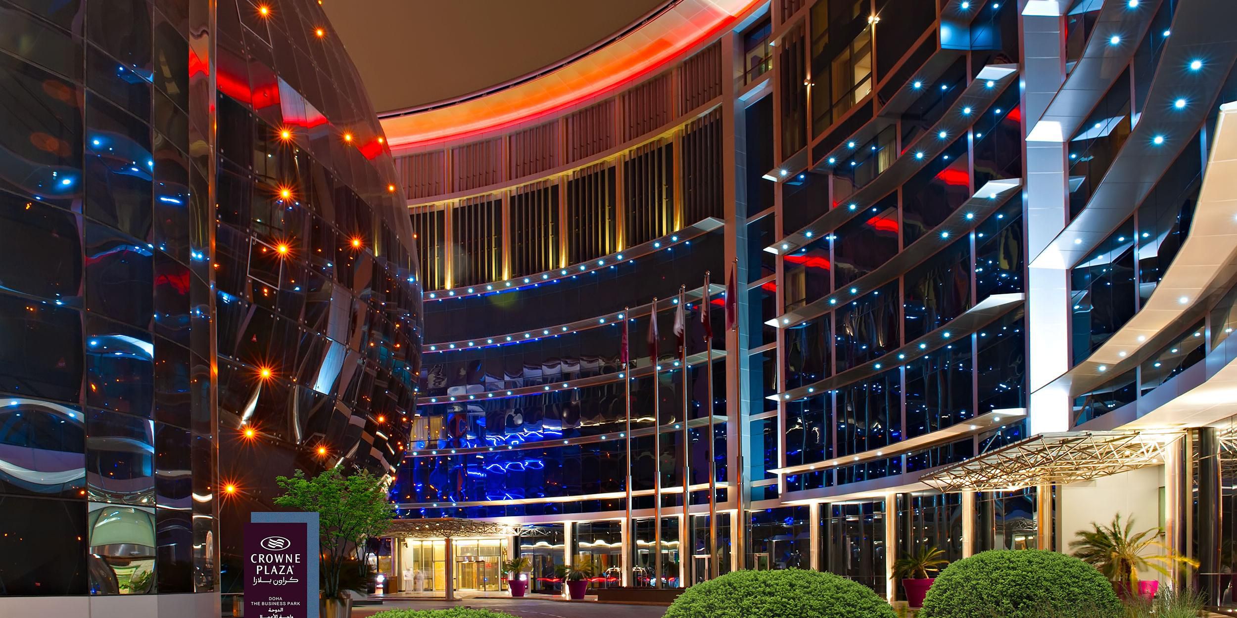 $ hotelInfo.mediaDetails.welcomePhotos.primaryPhoto.caption}